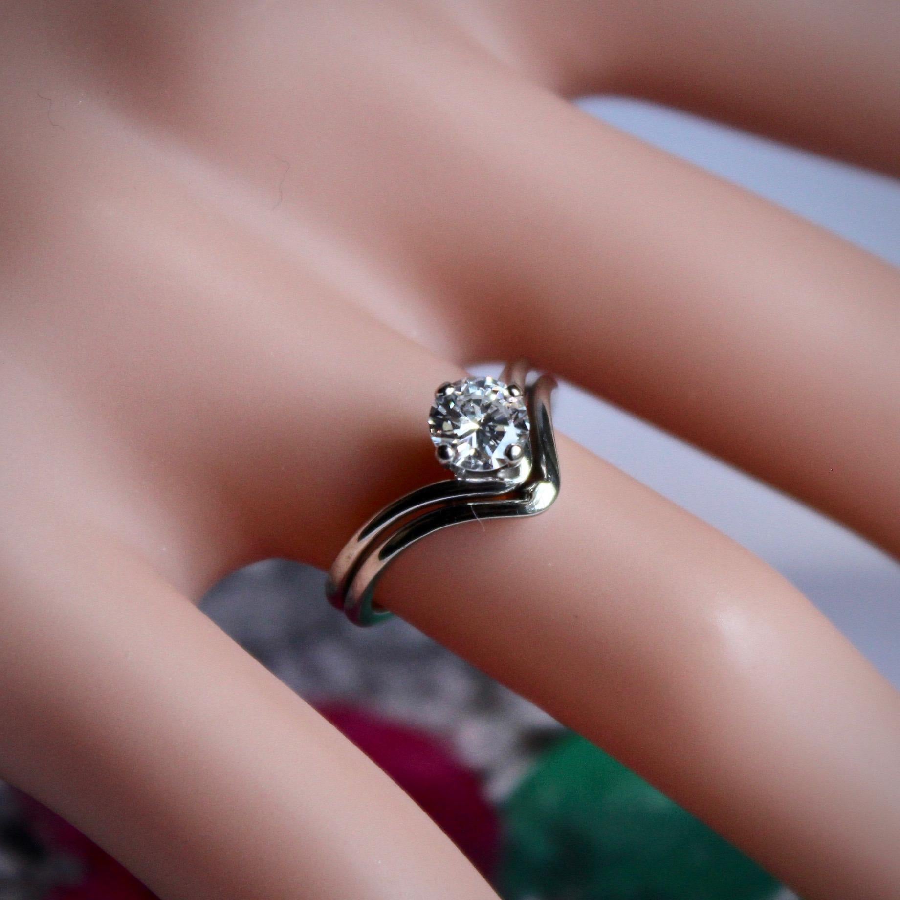 Modern White Round Brilliant Cut Solitaire Diamond Engagement Ring 18k Gold .55ct 