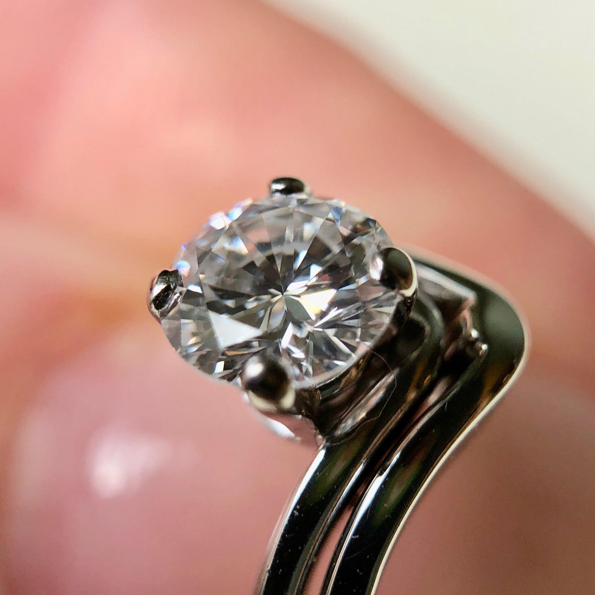 Round Cut White Round Brilliant Cut Solitaire Diamond Engagement Ring 18k Gold .55ct 