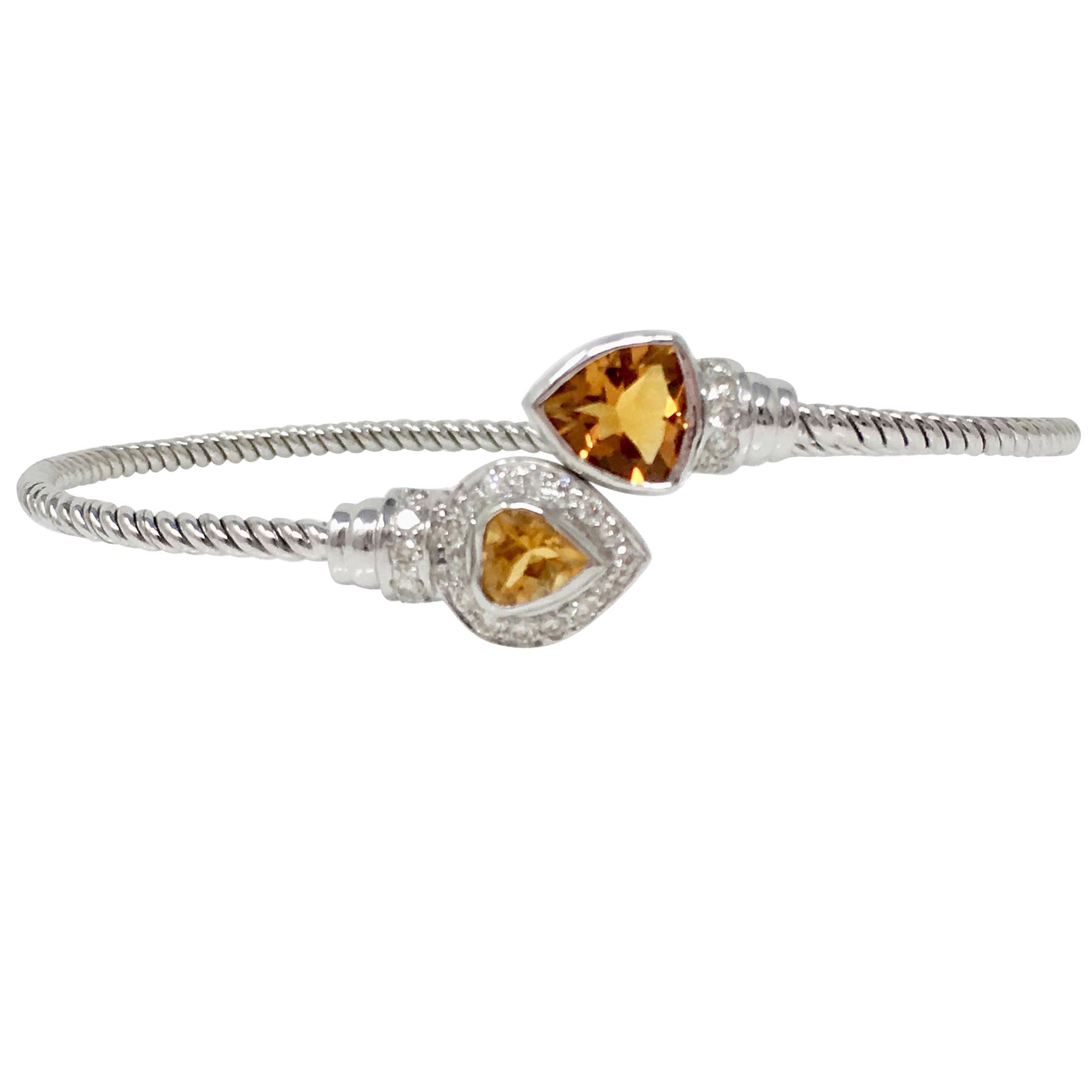 White Round Brilliant Diamond And Gold Topaz Flexible Bangle In 18 K White Gold. For Sale