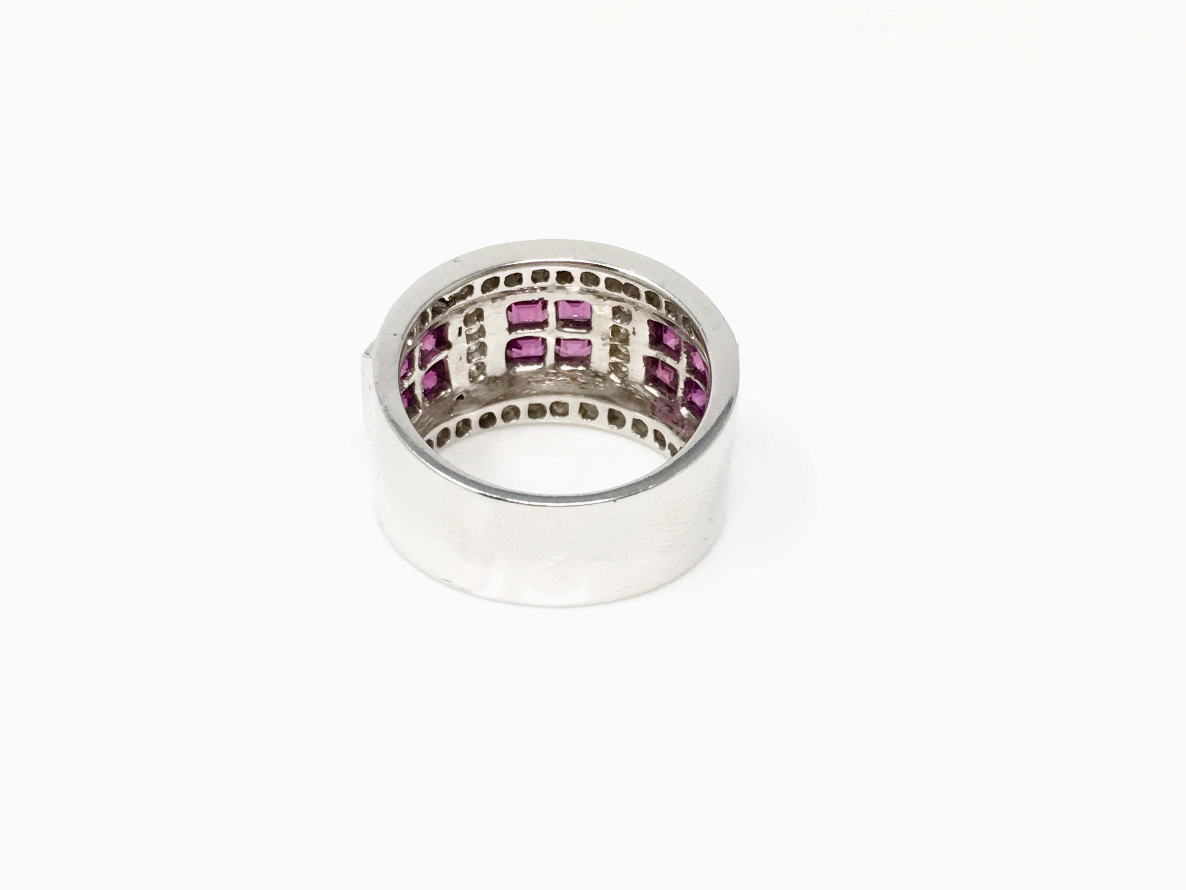 Round Cut White Round Brilliant Diamond and Garnet Cocktail Ring in 18K White Gold For Sale