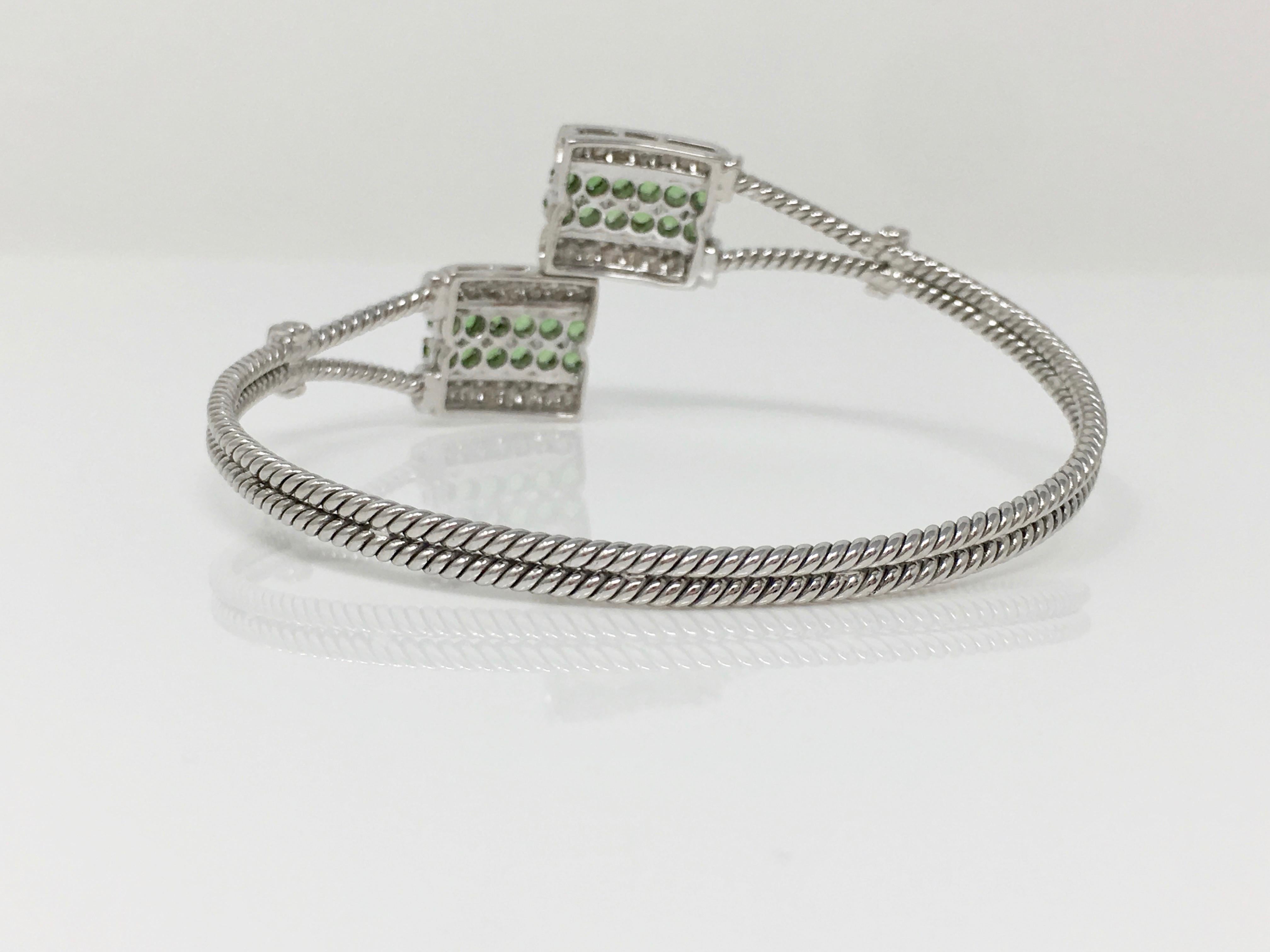 Contemporary White Round Brilliant Diamond And Round Brilliant Tsavorite Flexible Bracelet.  For Sale