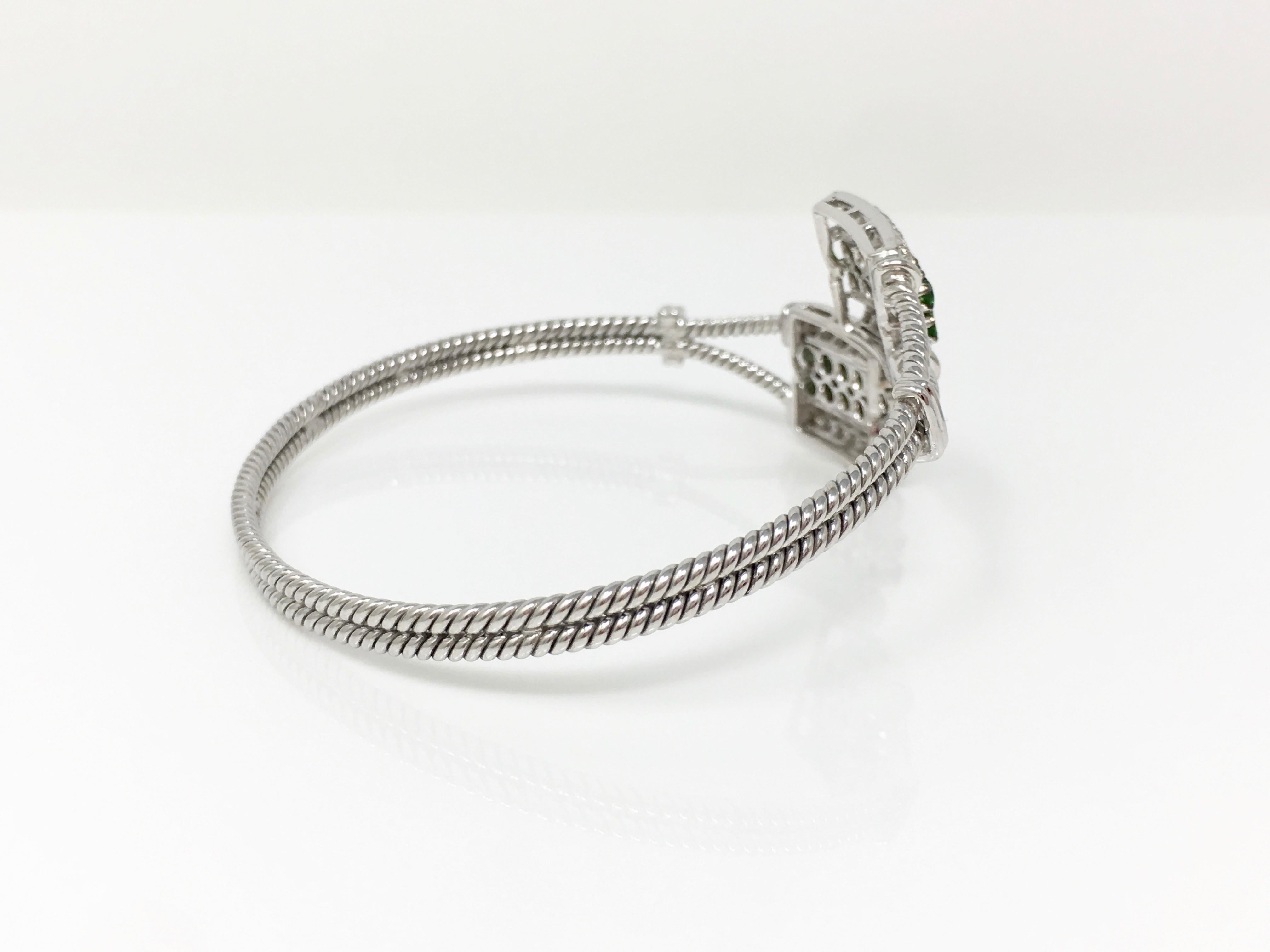 White Round Brilliant Diamond And Round Brilliant Tsavorite Flexible Bracelet.  In New Condition For Sale In New York, NY