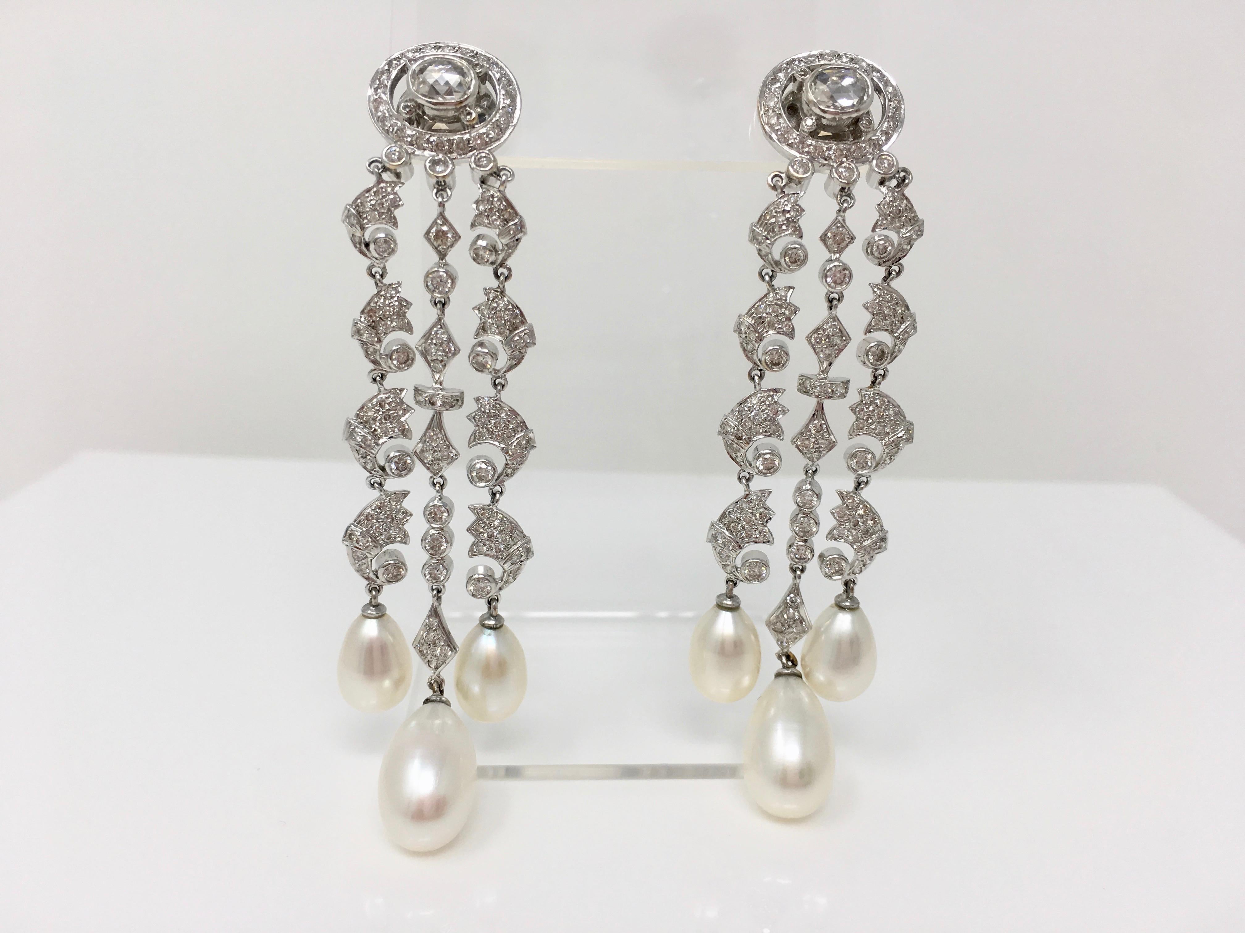 White Round Brilliant Diamond And White South Sea Pearl Earrings In 18k Gold.  For Sale 1