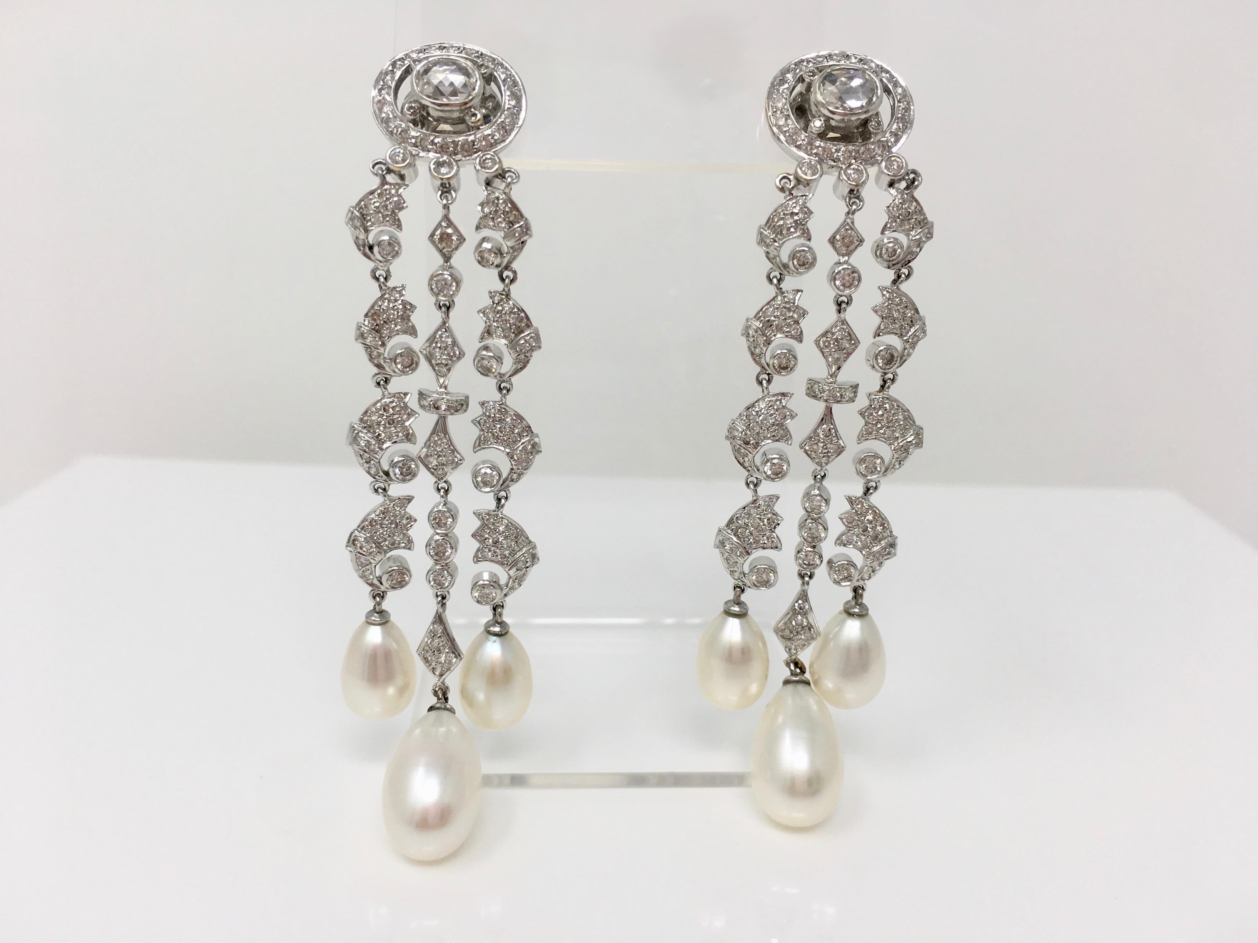 White Round Brilliant Diamond And White South Sea Pearl Earrings In 18k Gold. For Sale 1