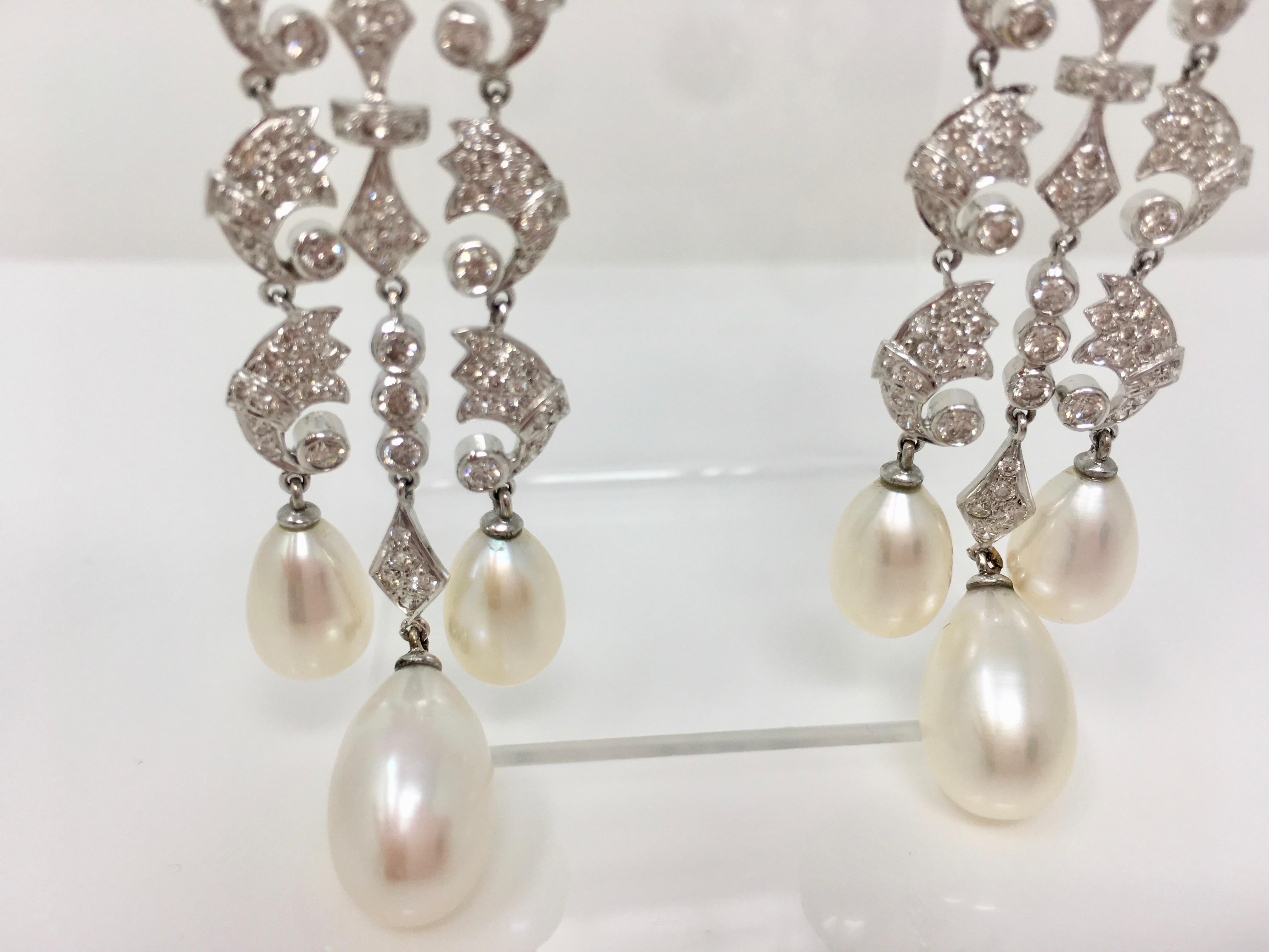 White Round Brilliant Diamond And White South Sea Pearl Earrings In 18k Gold.  For Sale 2