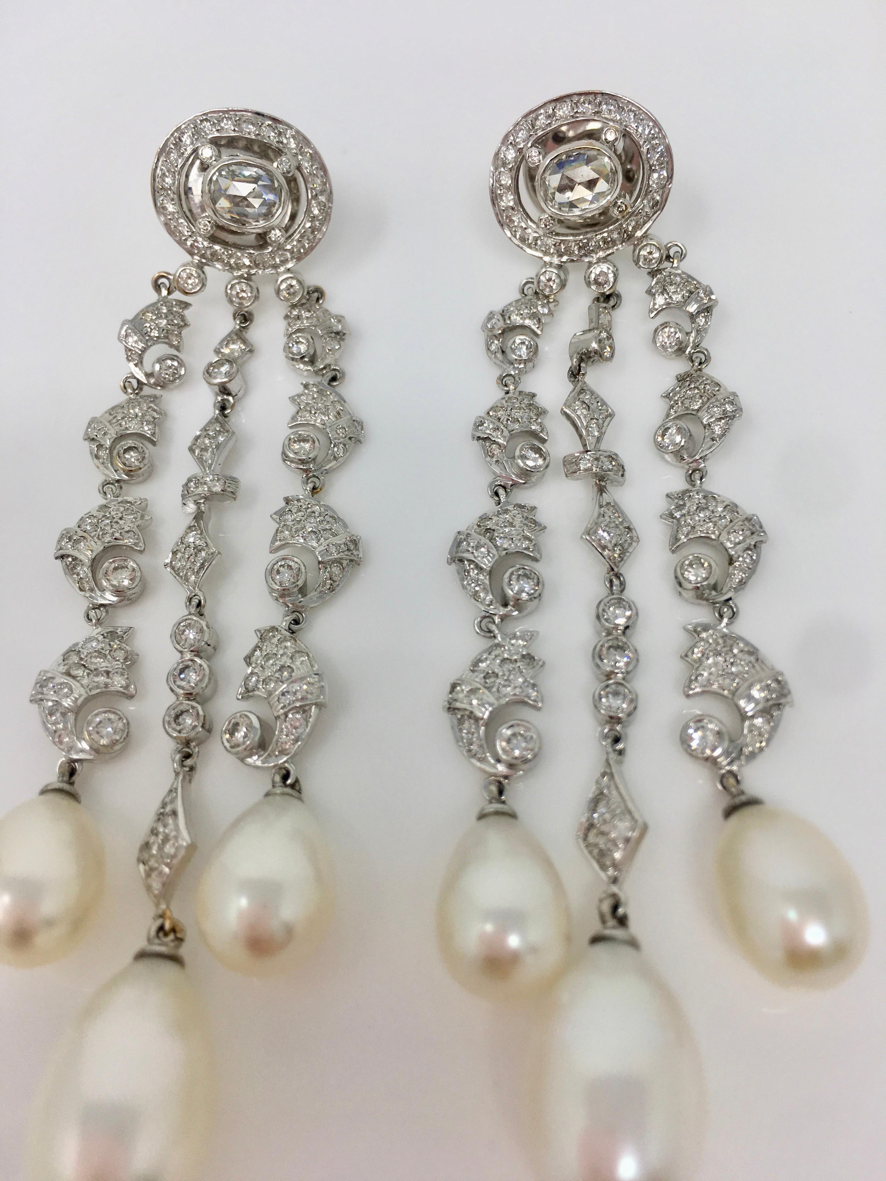 Contemporary White Round Brilliant Diamond And White South Sea Pearl Earrings In 18k Gold. For Sale