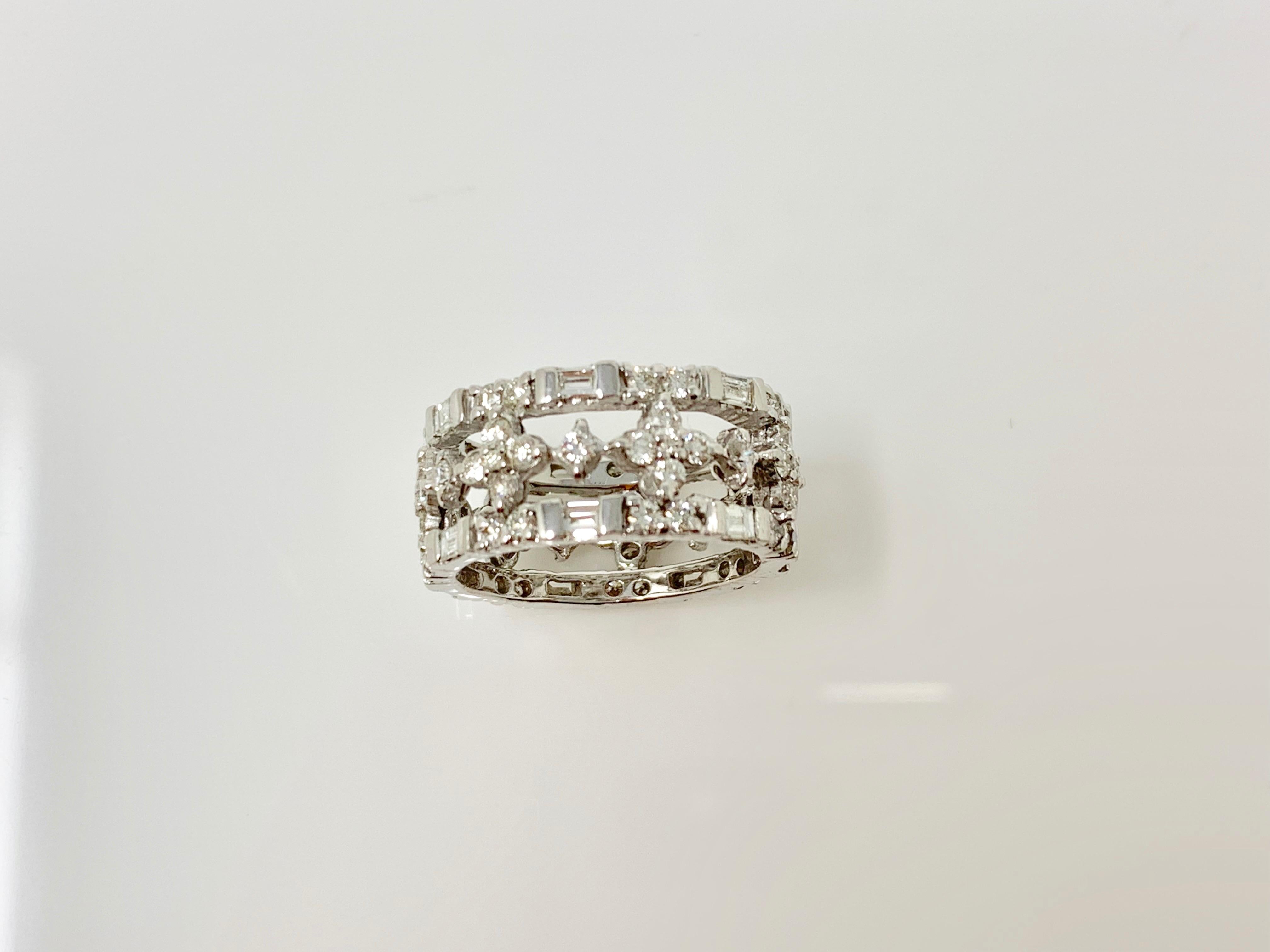 White Round Brilliant Diamond Eternity Band in 18 Karat White Gold In New Condition For Sale In New York, NY