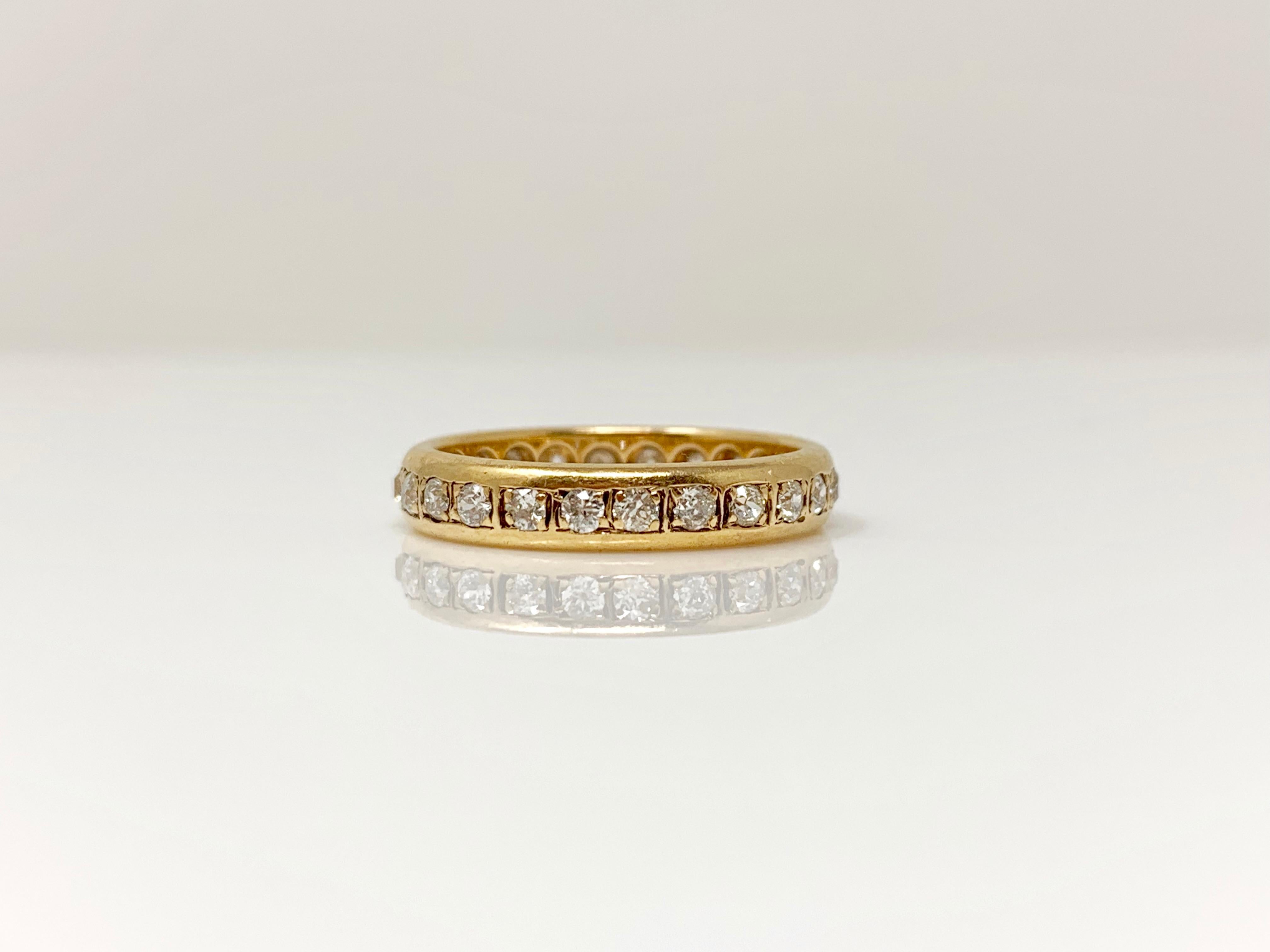 Weißer weißer runder Brillant-Diamant-Ehering für Damen oder Herren im Angebot