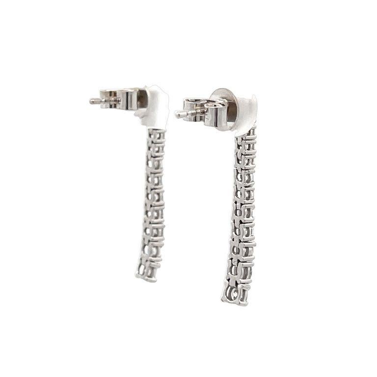 White Round Diamond 0.52CT Droop Earrings in 14K White Gold In New Condition For Sale In New York, NY