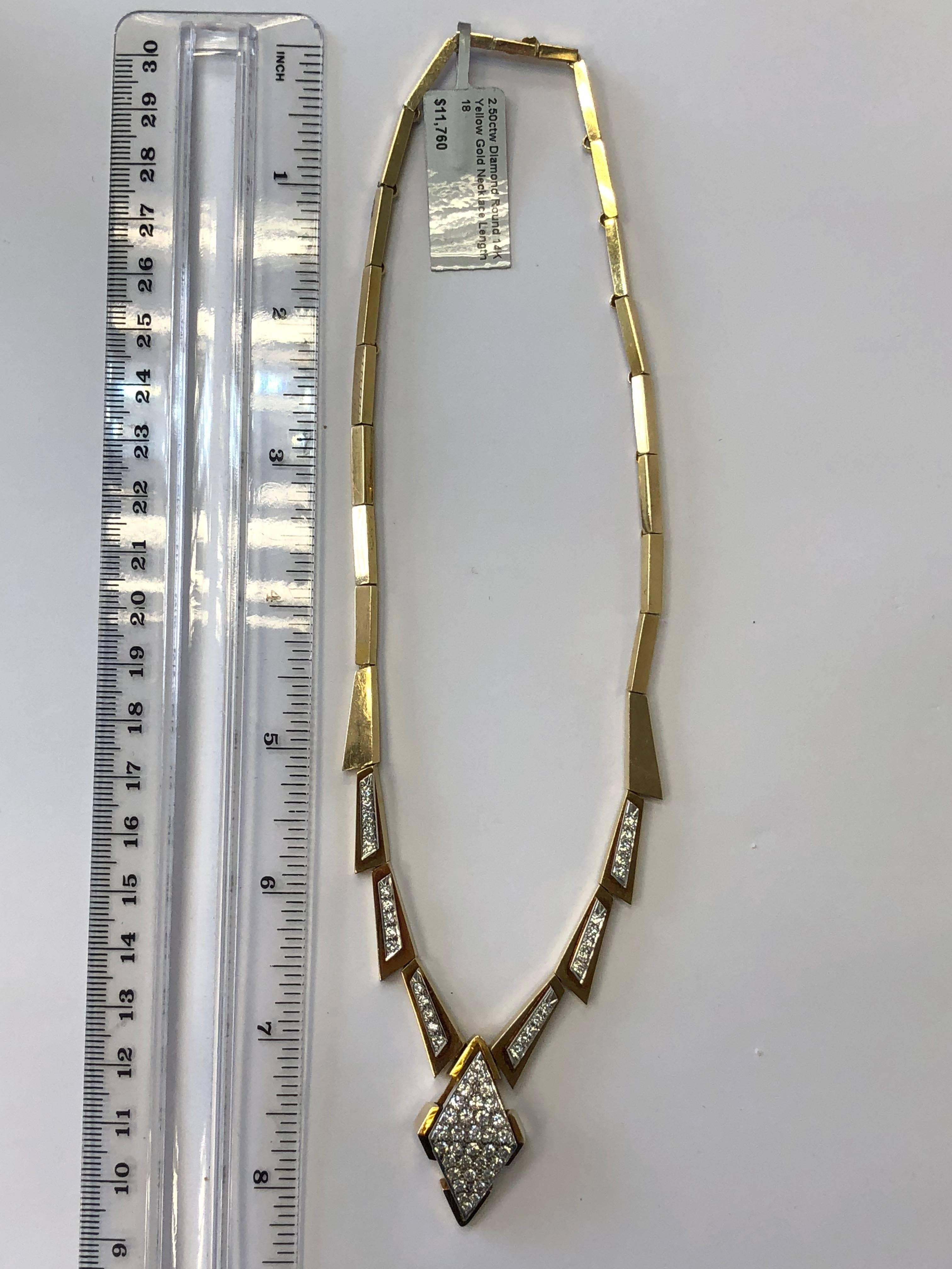 White Round Diamond Necklace in 14 Karat Yellow Gold In New Condition In Los Angeles, CA