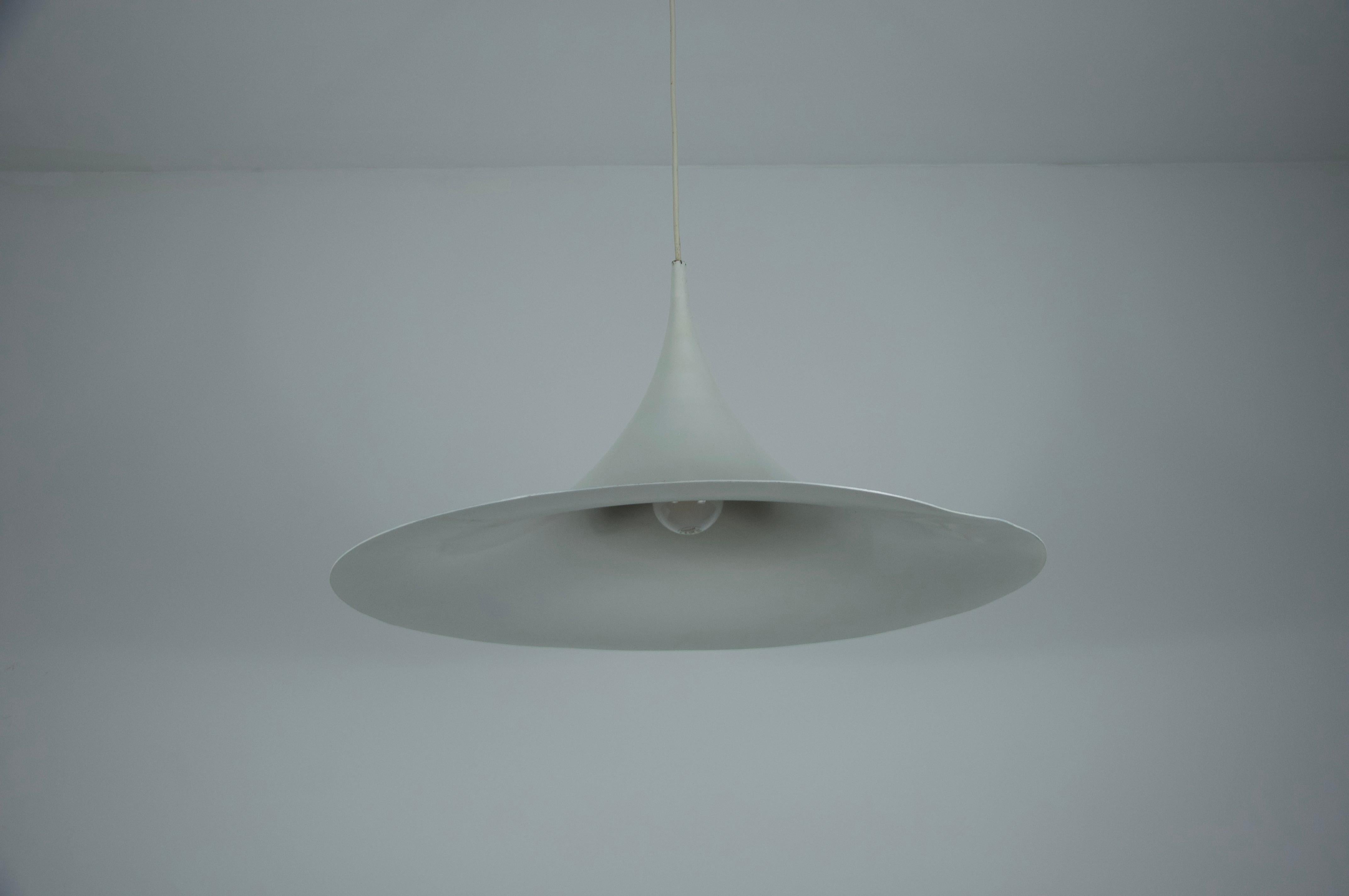 Fine XX secolo Lampada a sospensione rotonda Whiting di Fog & Mørup, anni '70 in vendita