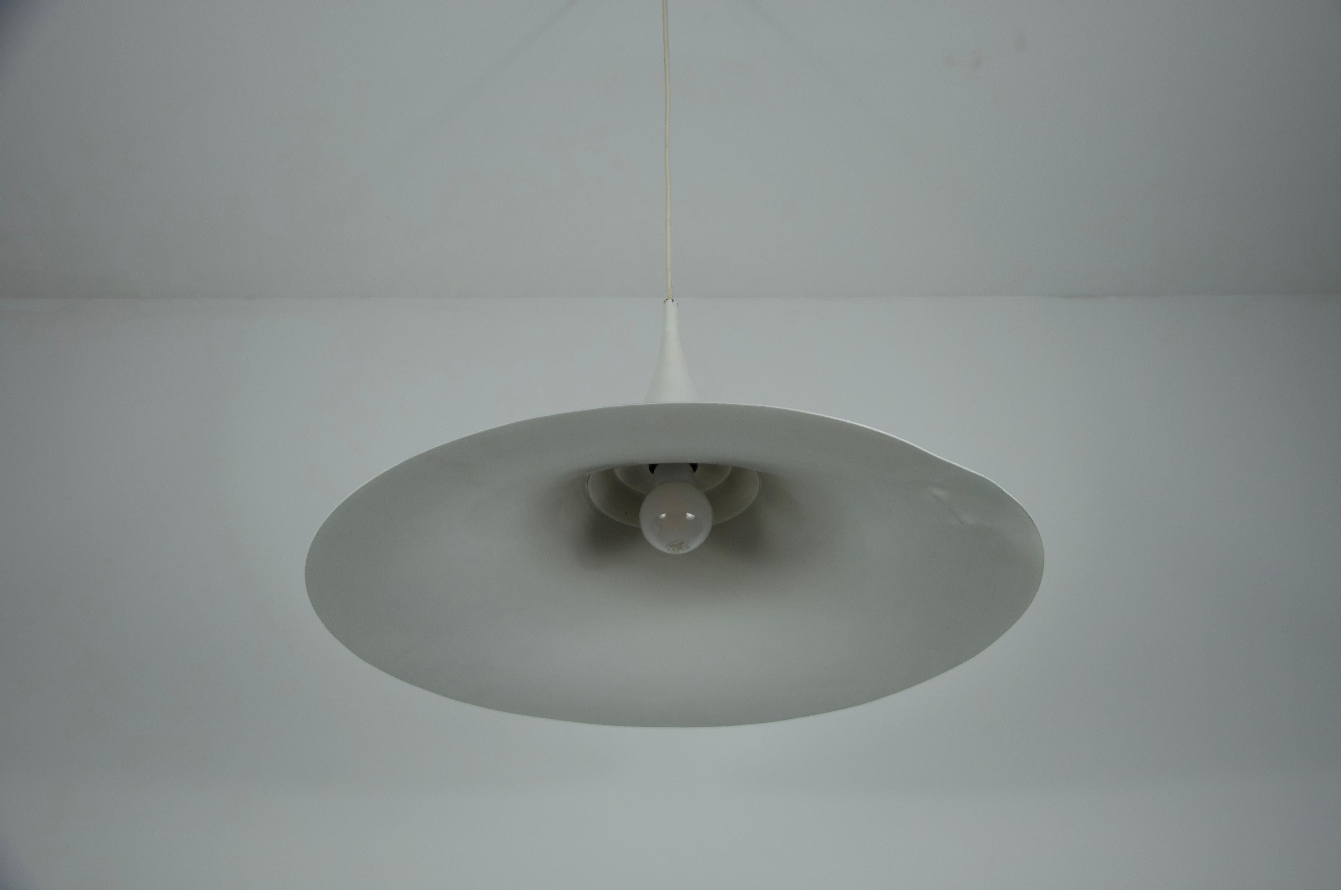 Lampada a sospensione rotonda Whiting di Fog & Mørup, anni '70 in vendita 1