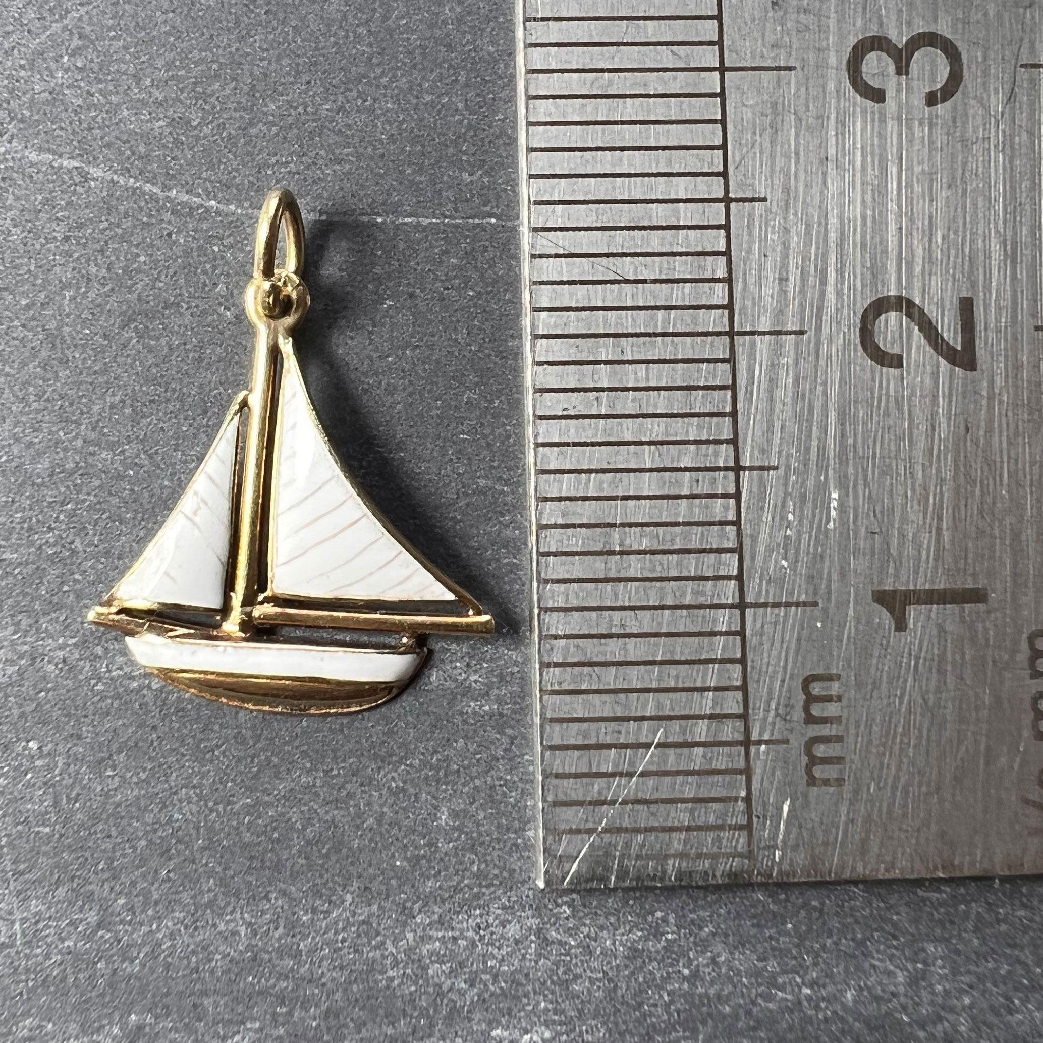 White Sailing Yacht 14K Yellow Gold Enamel Charm Pendant In Good Condition For Sale In London, GB