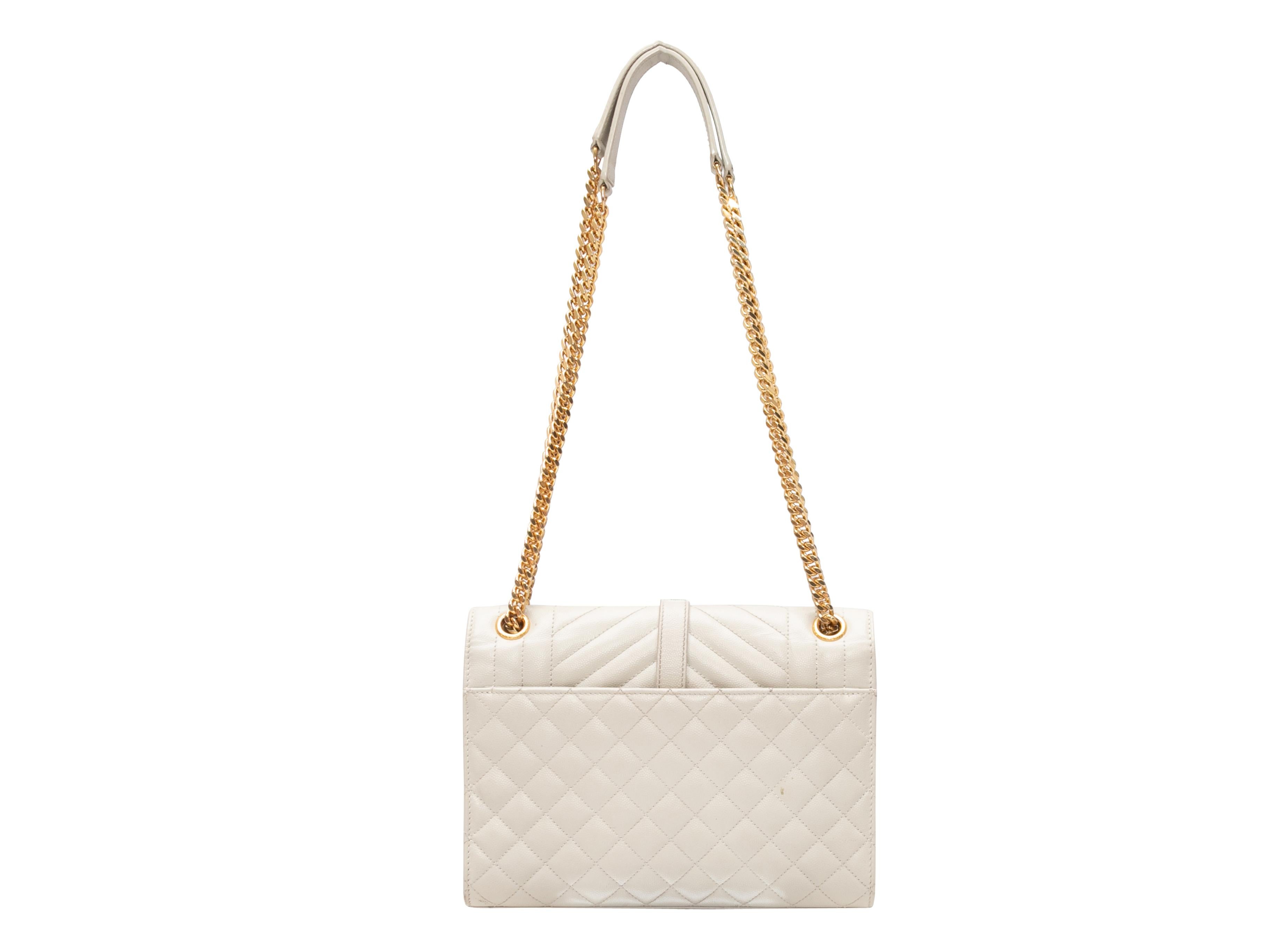 envelope medium in quilted grain de poudre embossed leather