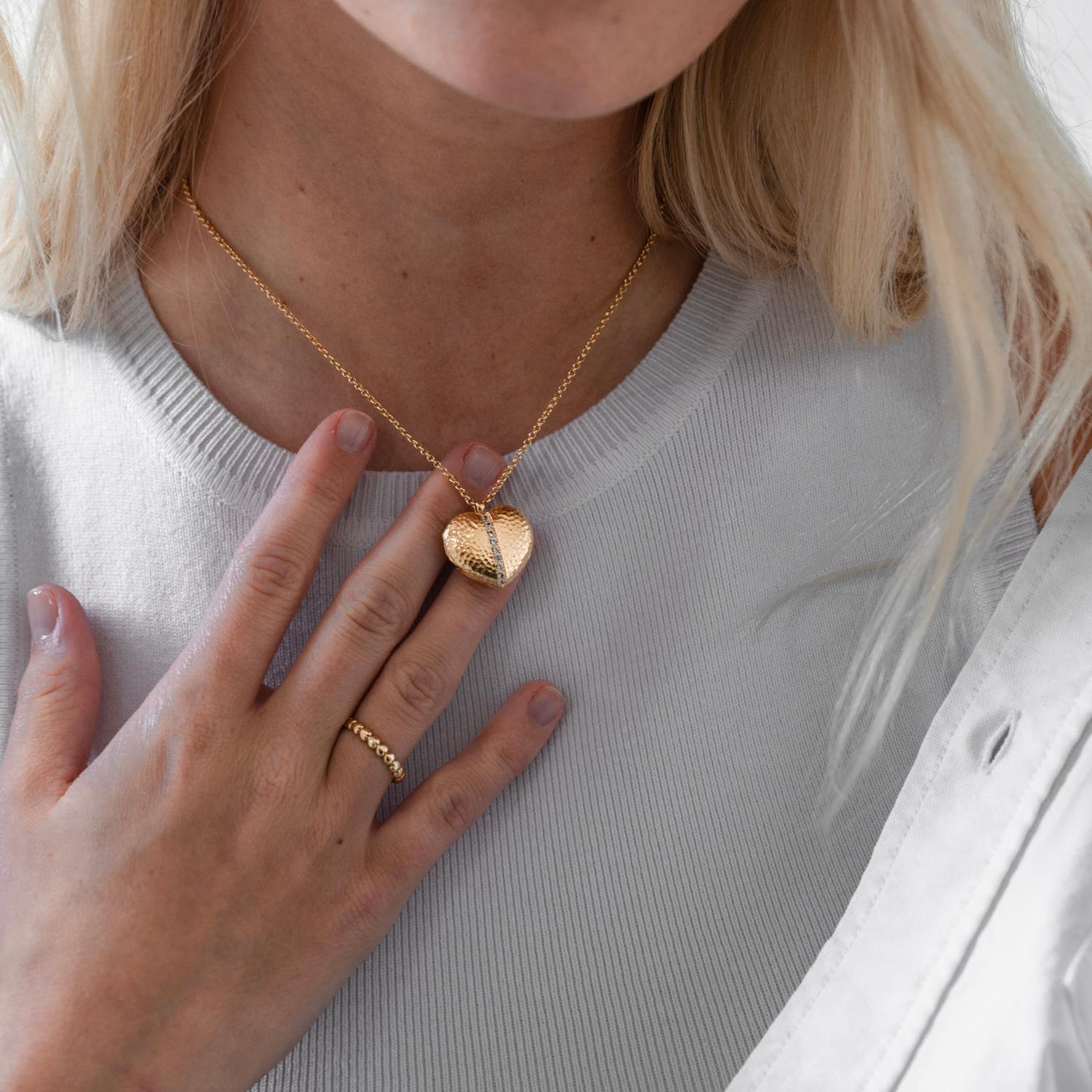 Contemporain Médaillon de saphir blanc 23mm en or 18ct Vermeil en vente