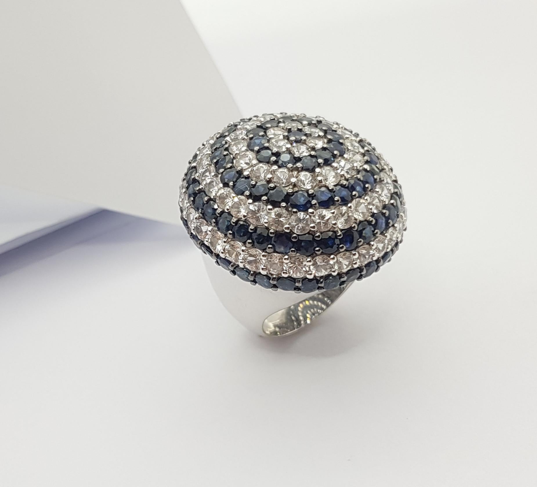 Ring mit weißem Saphir und blauem Saphir in Silberfassung (Rundschliff) im Angebot