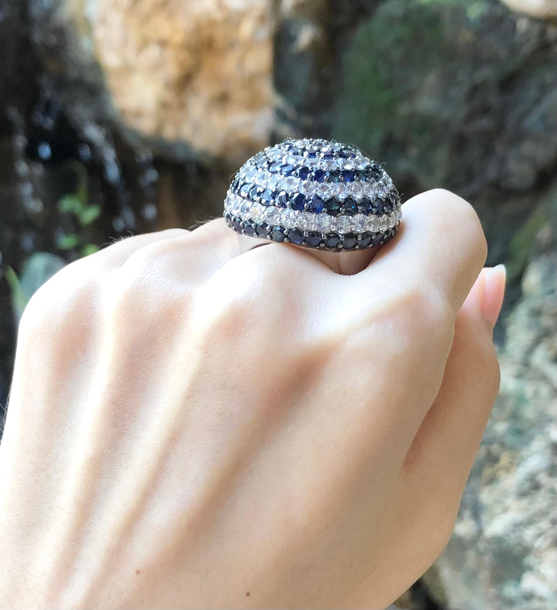 Ring mit weißem Saphir und blauem Saphir in Silberfassung im Angebot 1