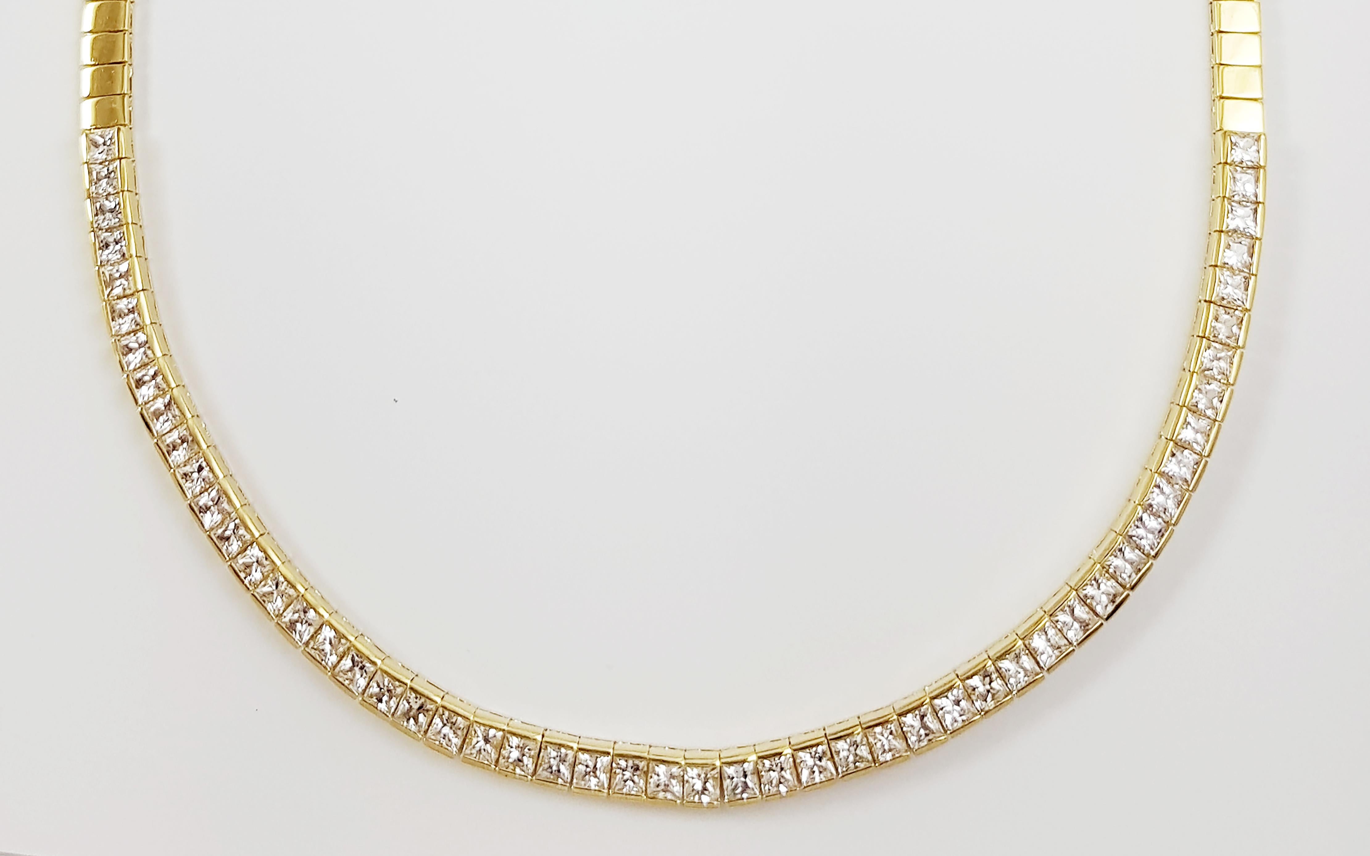 Collana con zaffiro bianco da 10,27 carati con montatura in oro 18 carati

Larghezza:  0.5 cm 
Length: 41.0cm
Peso totale: 47.32 grammi

