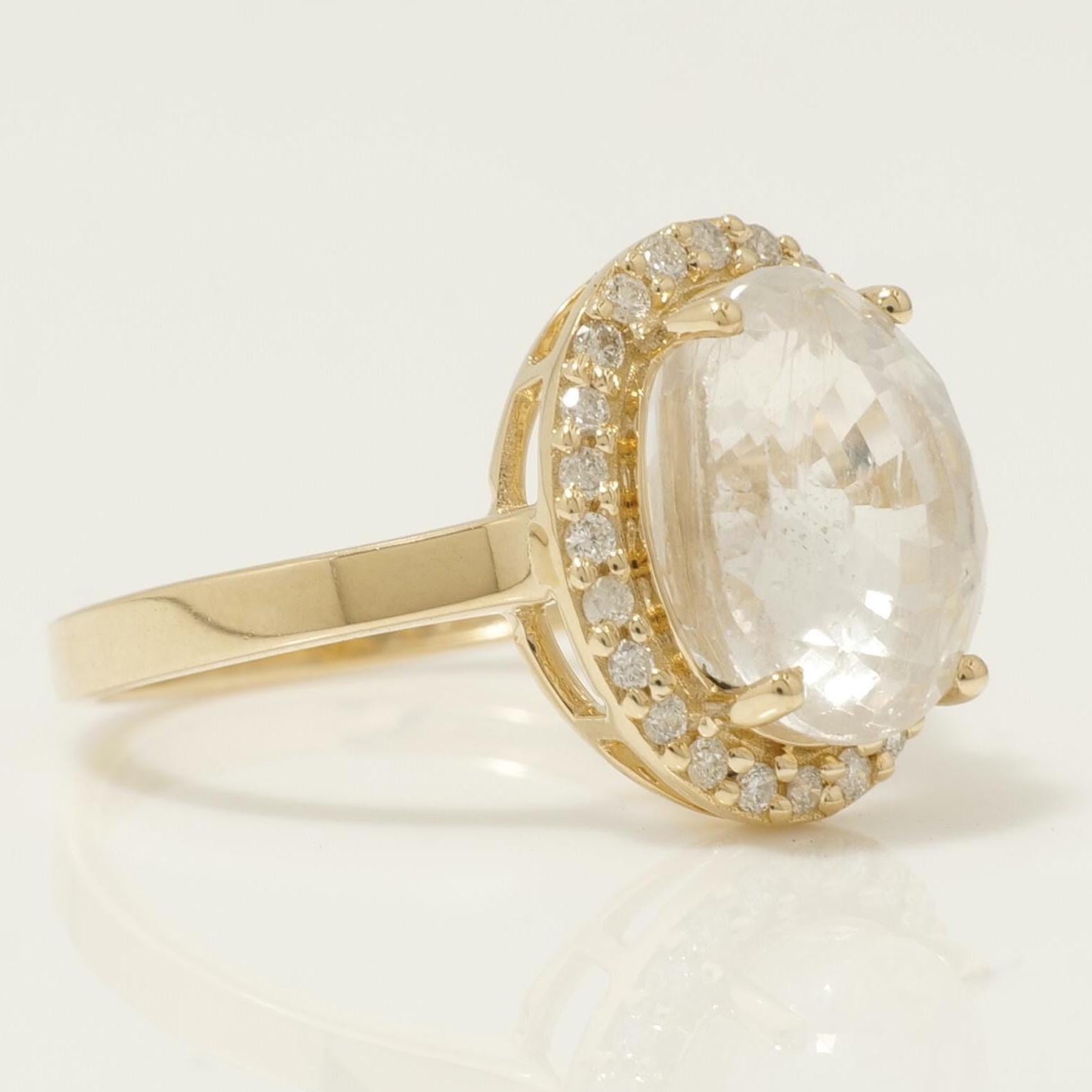 Anello con zaffiro bianco e diamante ovale a raggiera in oro massiccio 14k (certificato) In condizioni Nuovo in vendita a New Delhi, DL