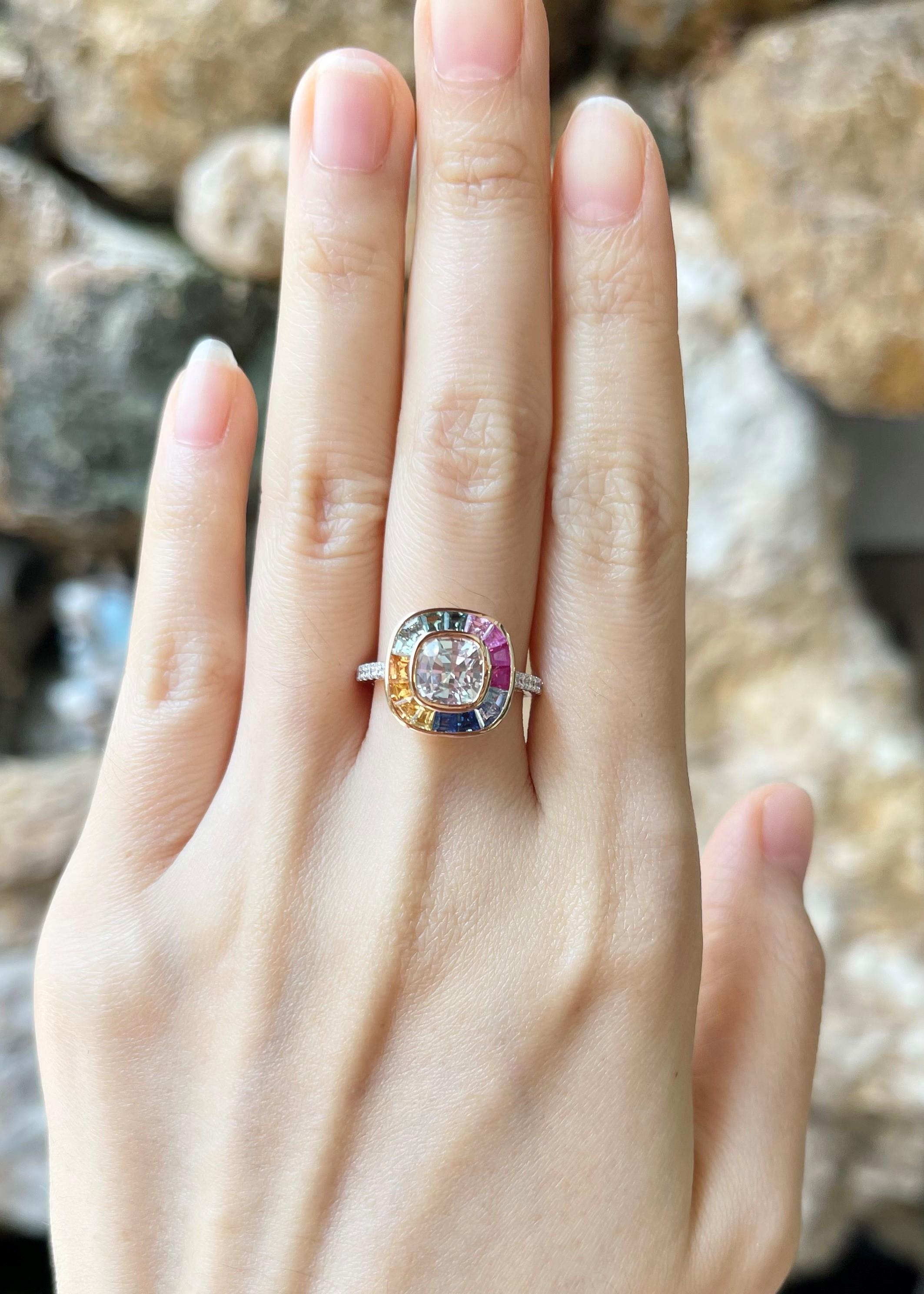 Weißer Saphir, regenbogenfarbener Saphir und Diamantring aus 18 Karat Roségold Damen im Angebot