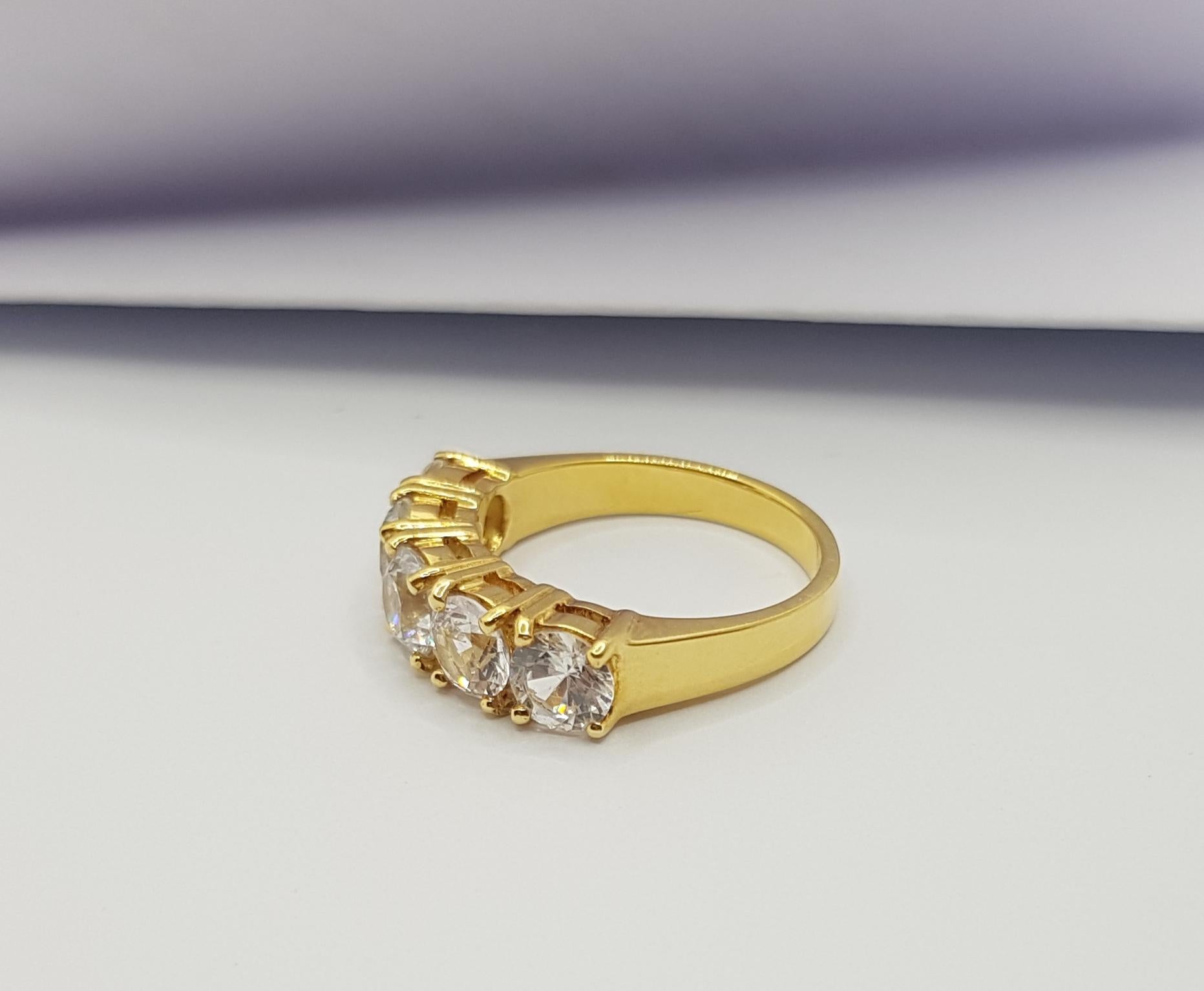 White Sapphire Ring Set in 18 Karat Gold Settings For Sale 1