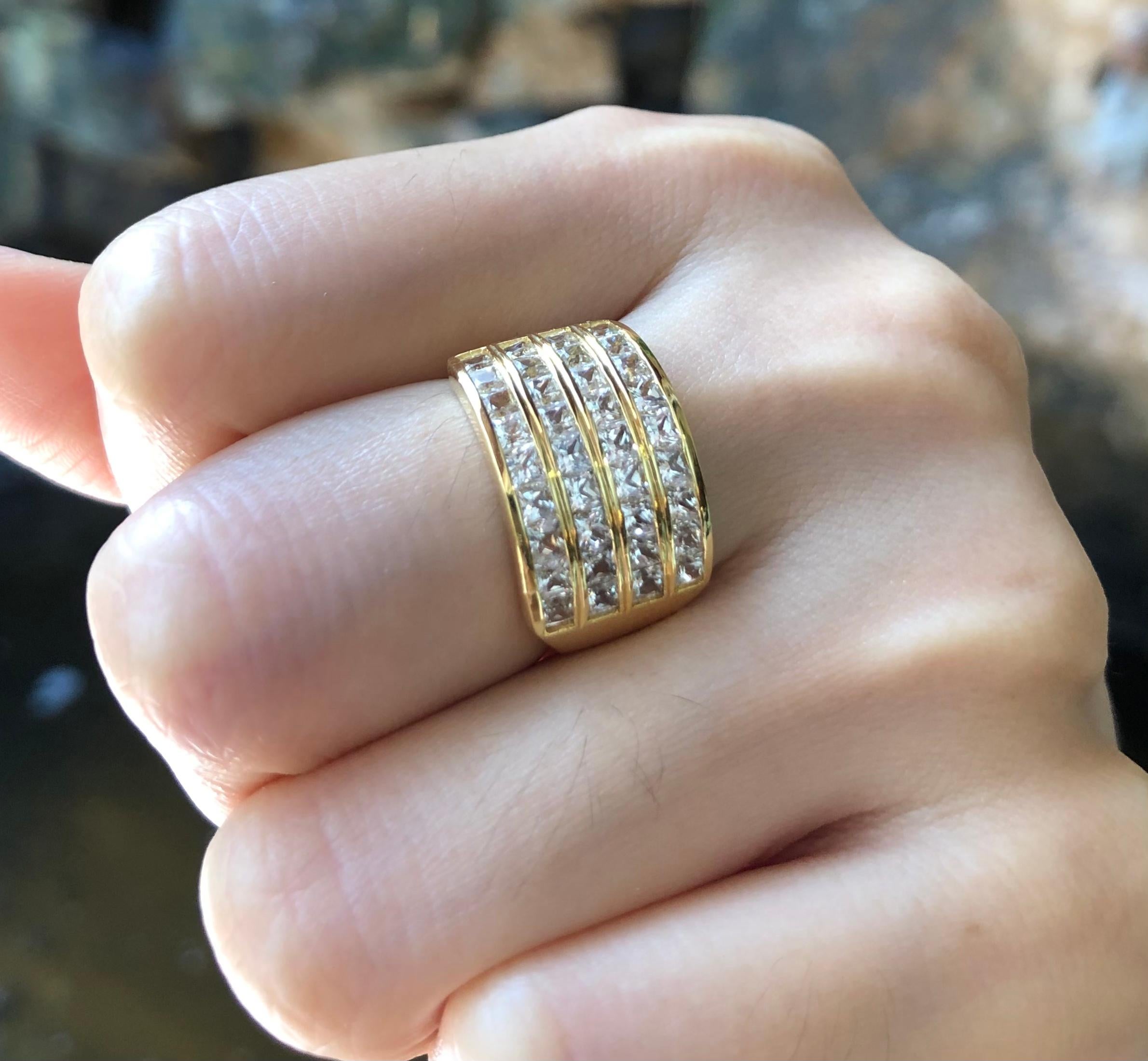 Ring mit weißem weißem Saphir in 18 Karat Goldfassung im Zustand „Neu“ im Angebot in Bangkok, TH