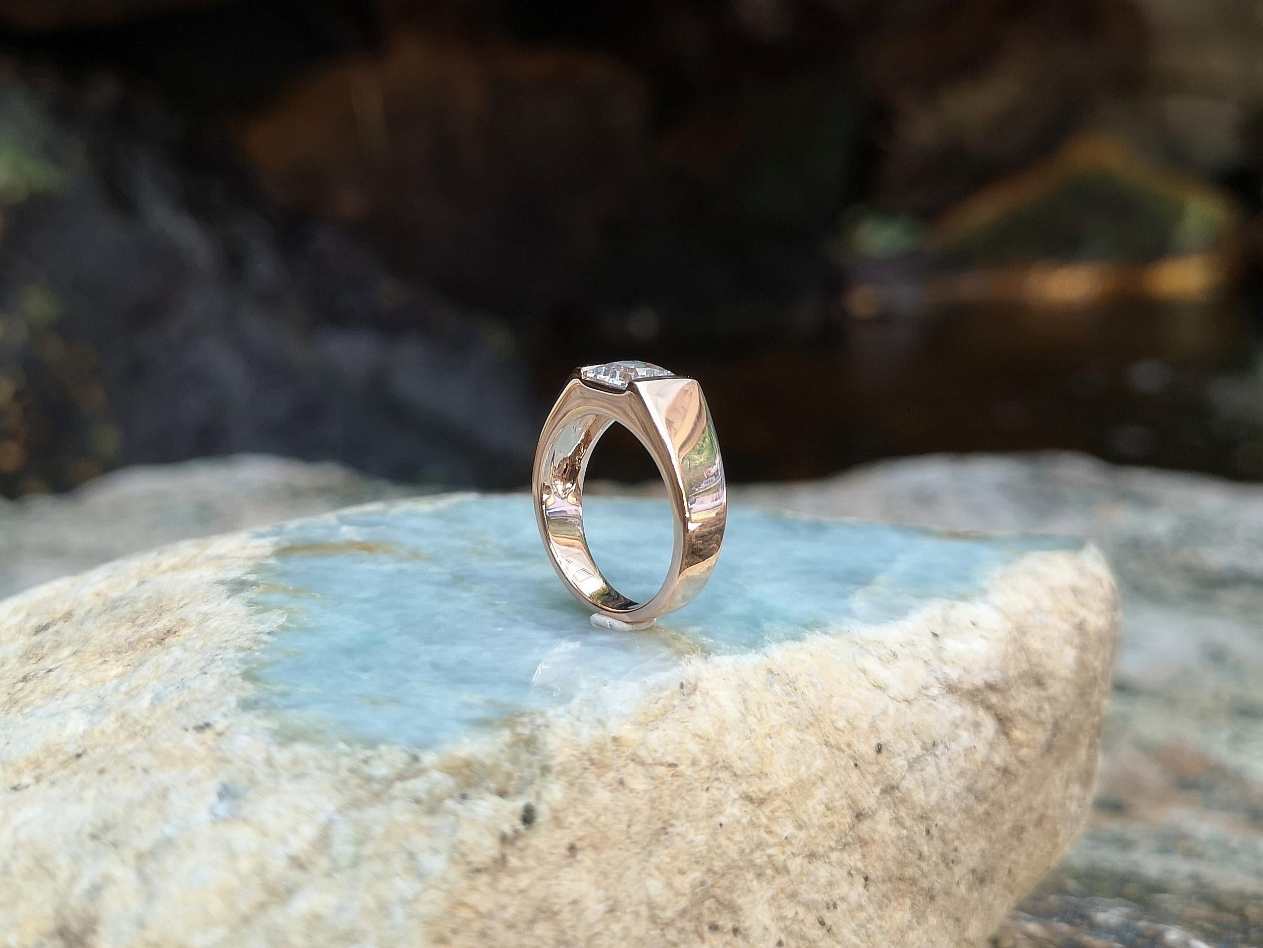 White Sapphire Ring Set in 18 Karat Rose Gold Settings For Sale 3