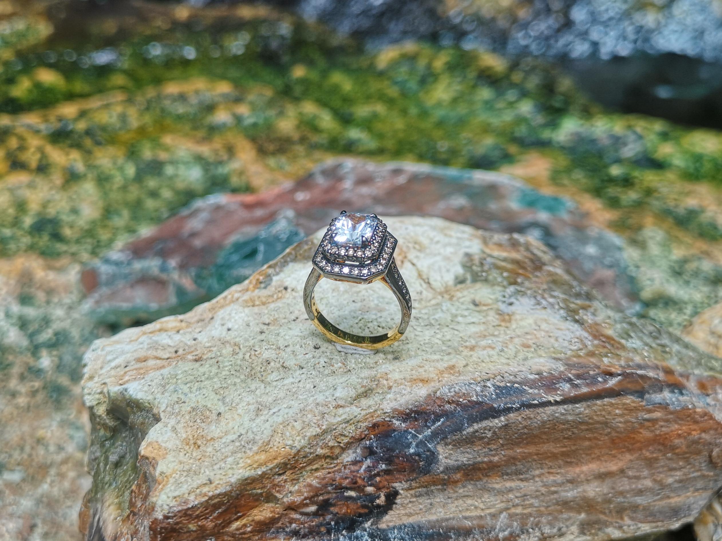 White Sapphire with Brown Diamond Ring Set in 18 Karat Gold Settings For Sale 5