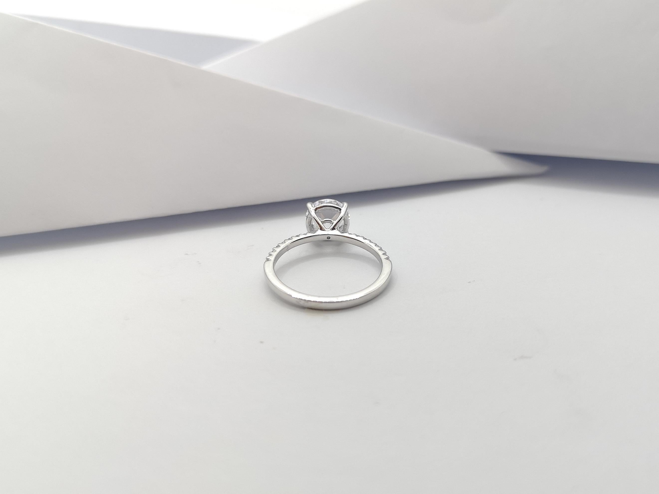 Weißer weißer Saphir mit Diamant Verlobungsring in Platin 950 Fassung im Angebot 8