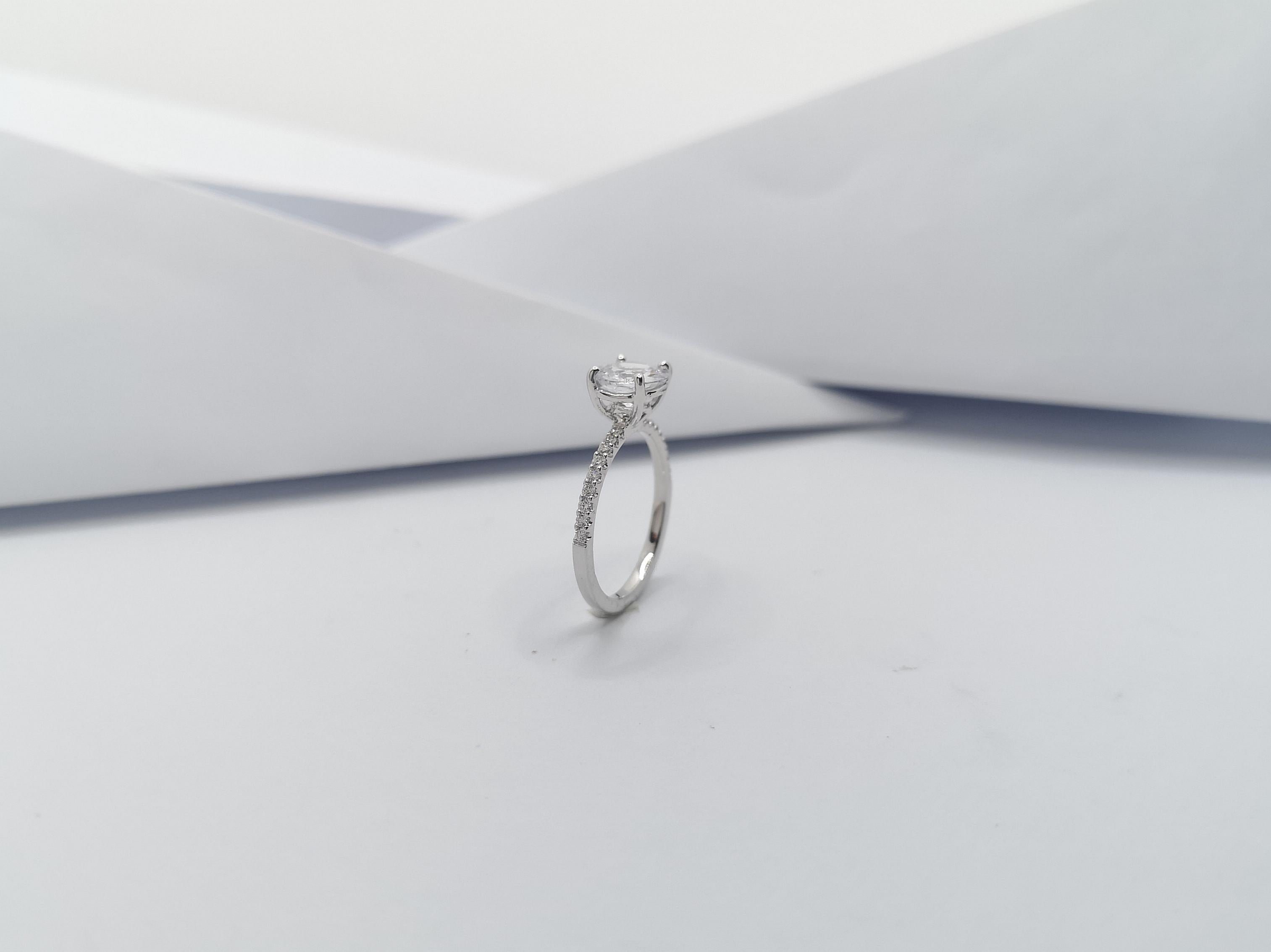 Weißer weißer Saphir mit Diamant Verlobungsring in Platin 950 Fassung im Angebot 9