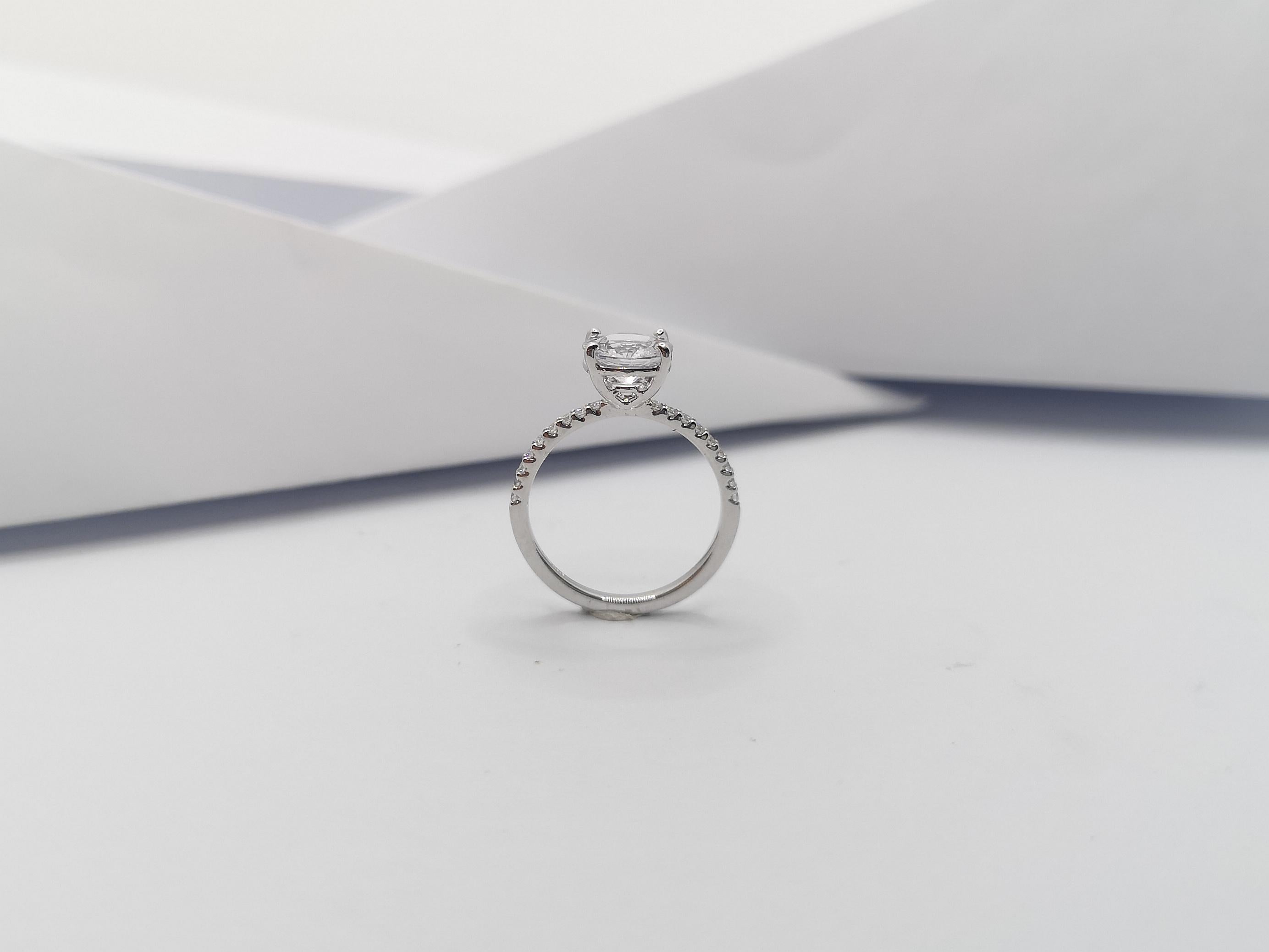 Weißer weißer Saphir mit Diamant Verlobungsring in Platin 950 Fassung im Angebot 12