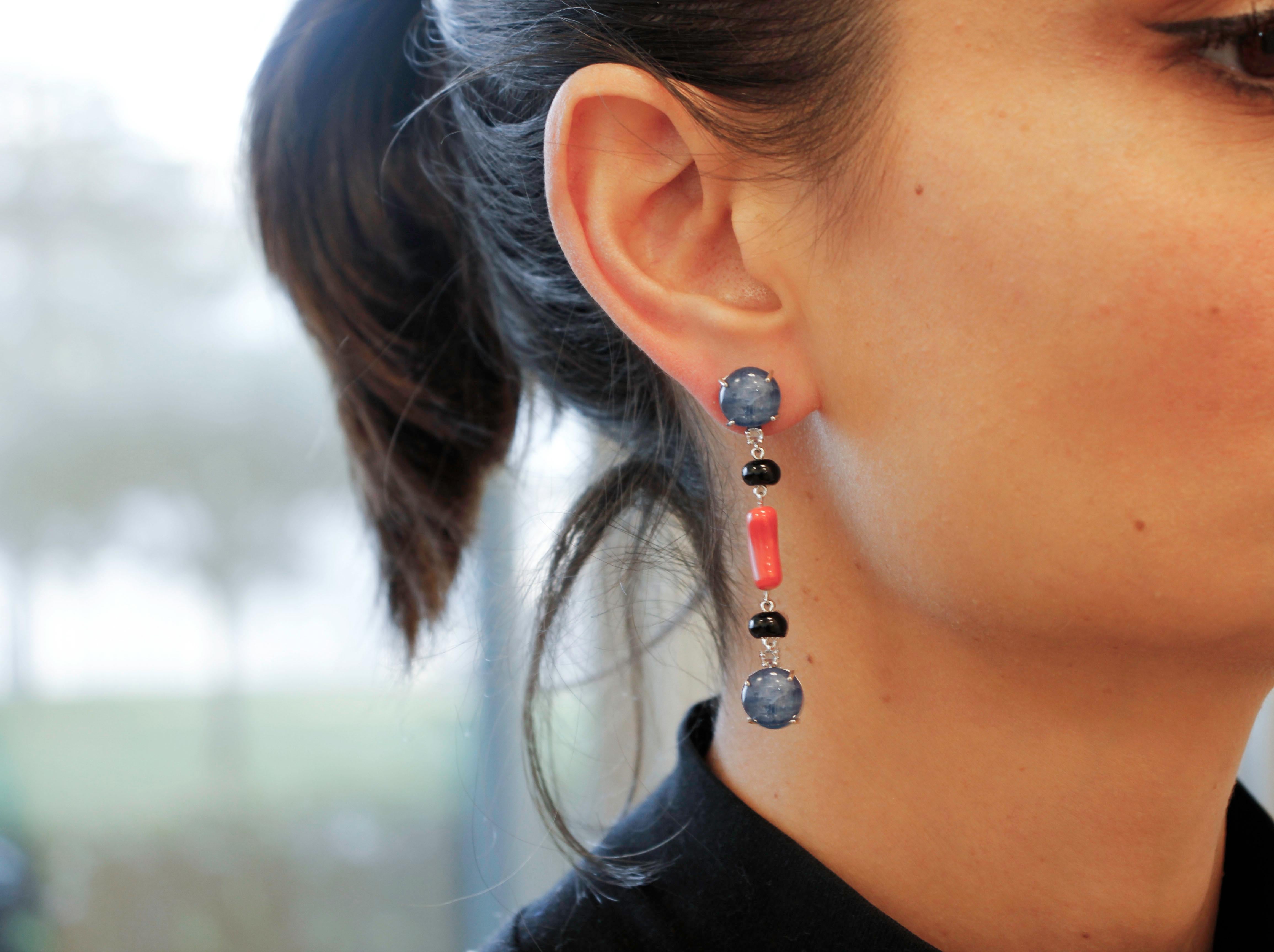 White Sapphires, Coral, Onyx, Kyanite, 14 Karat White Gold Drop Earrings In Good Condition For Sale In Marcianise, Marcianise (CE)