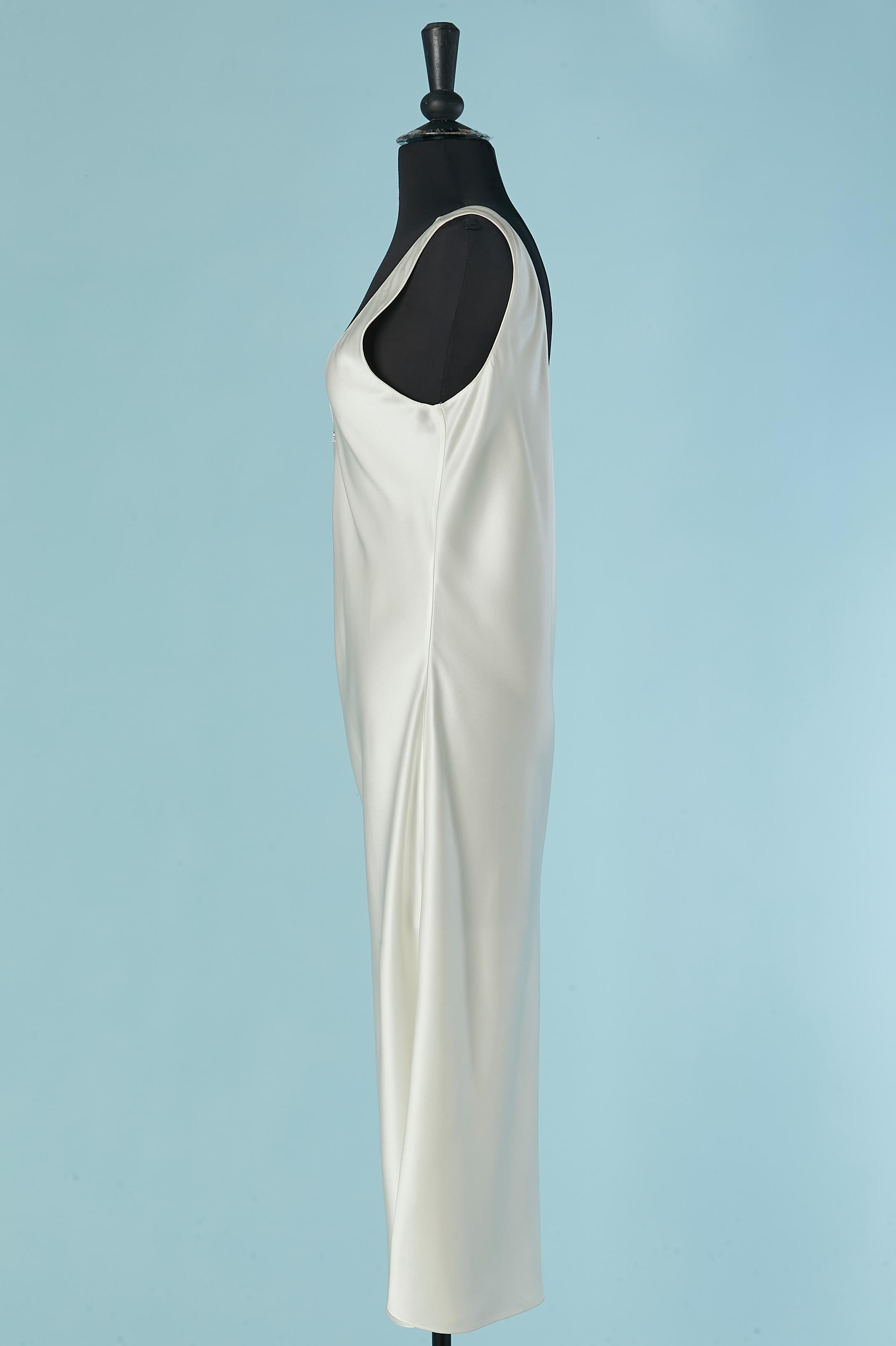 White satin sleeveless dress with rhinestone 