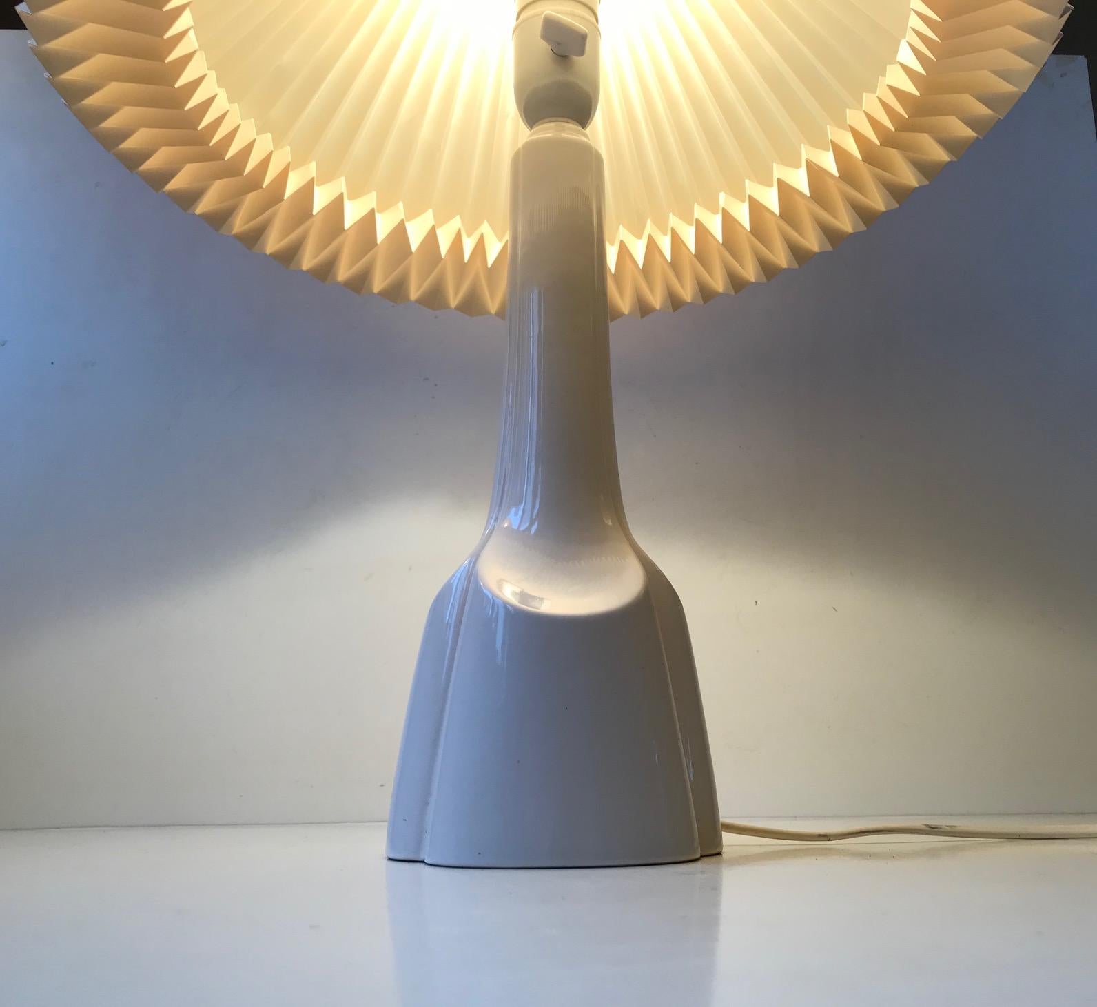 White Scandinavian Ceramic Table Lamp from Søholm, 1970s For Sale 1