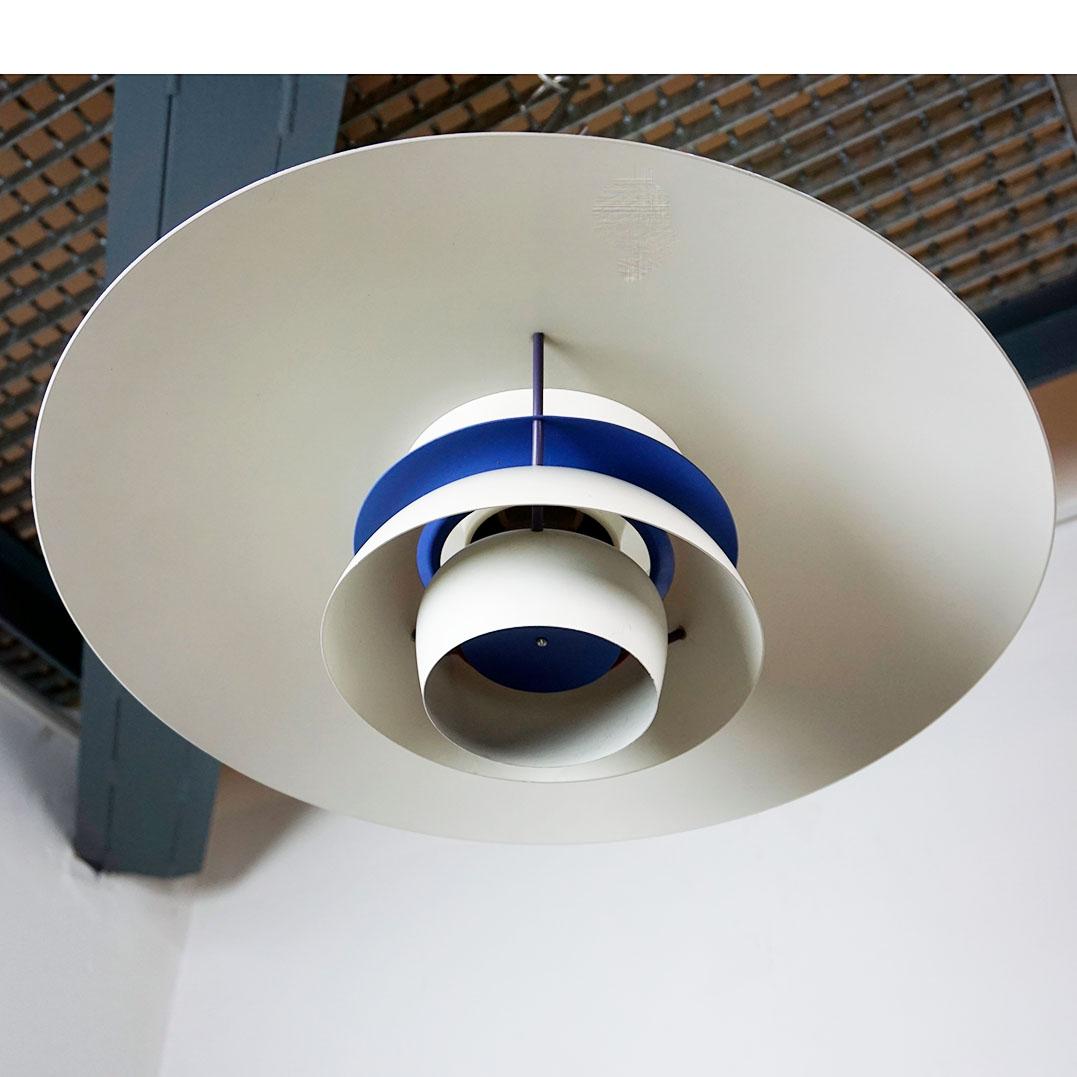 White Scandinavian PH5 Pendant by Poul Henningsen for Louis Poulsen In Good Condition For Sale In Vienna, AT