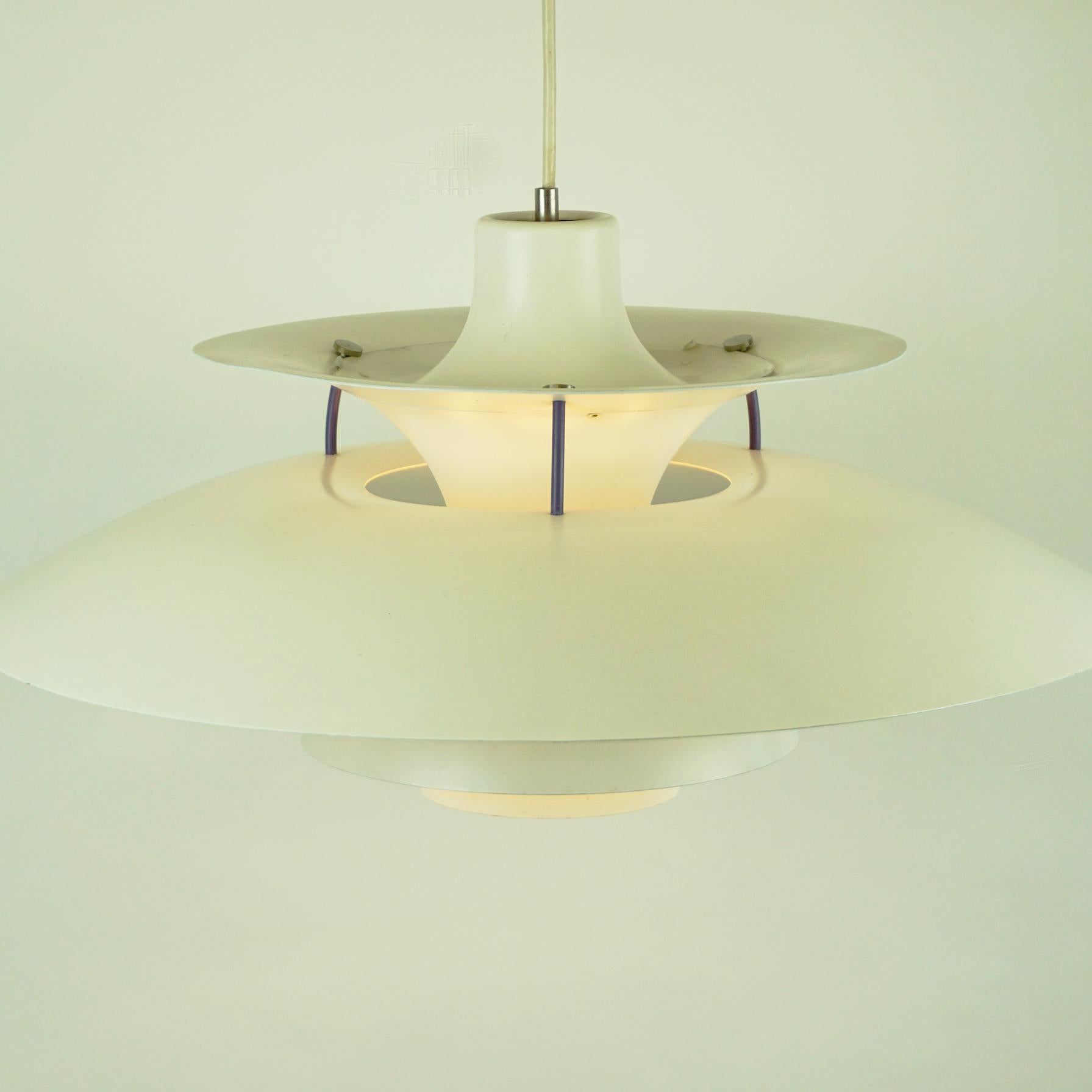 Pendentif scandinave PH5 blanc de Poul Henningsen pour Louis Poulsen 1