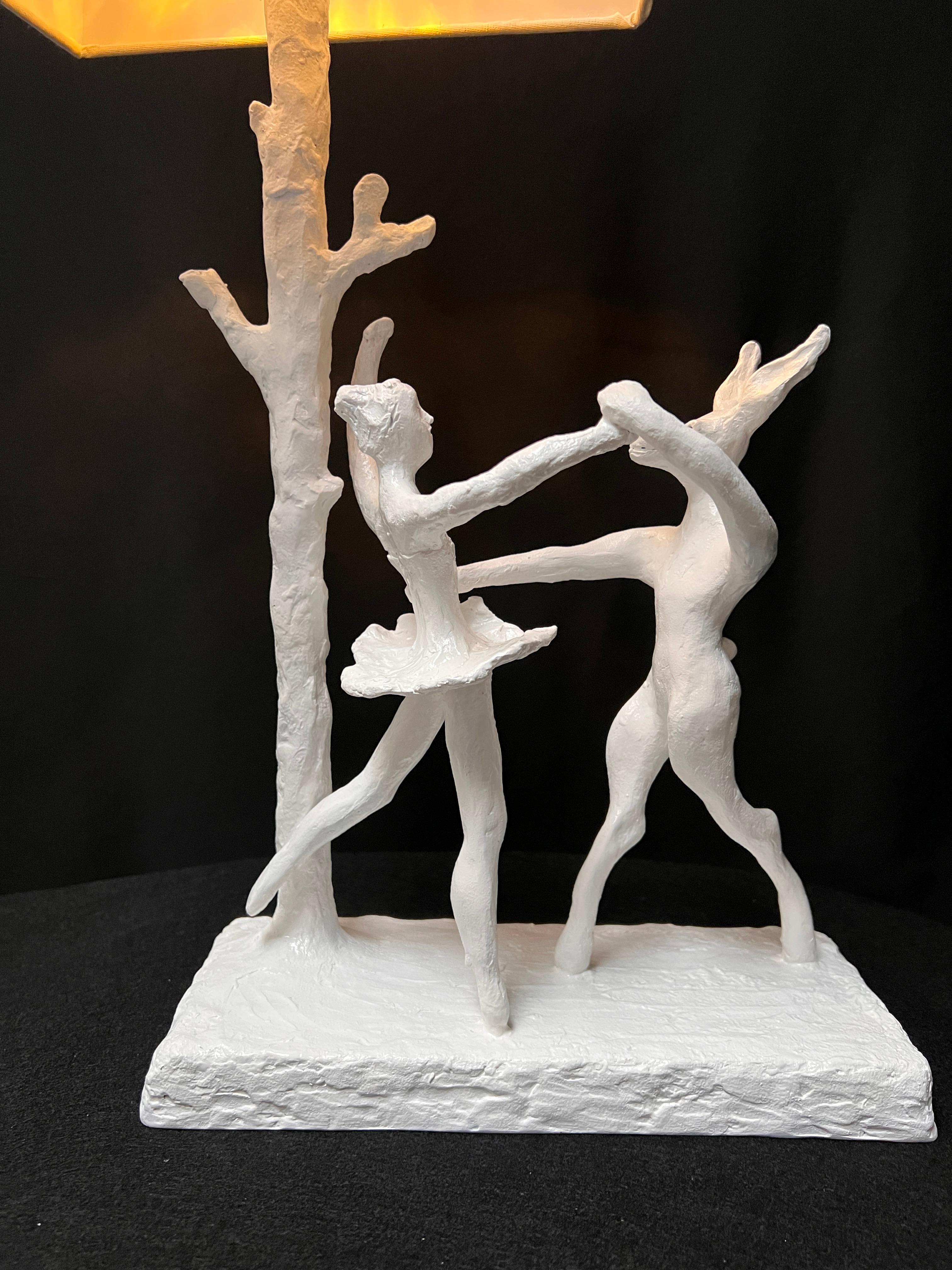 XXIe siècle et contemporain White sculptural table lamp Hare & Ballerina, hand crafted and cast en vente