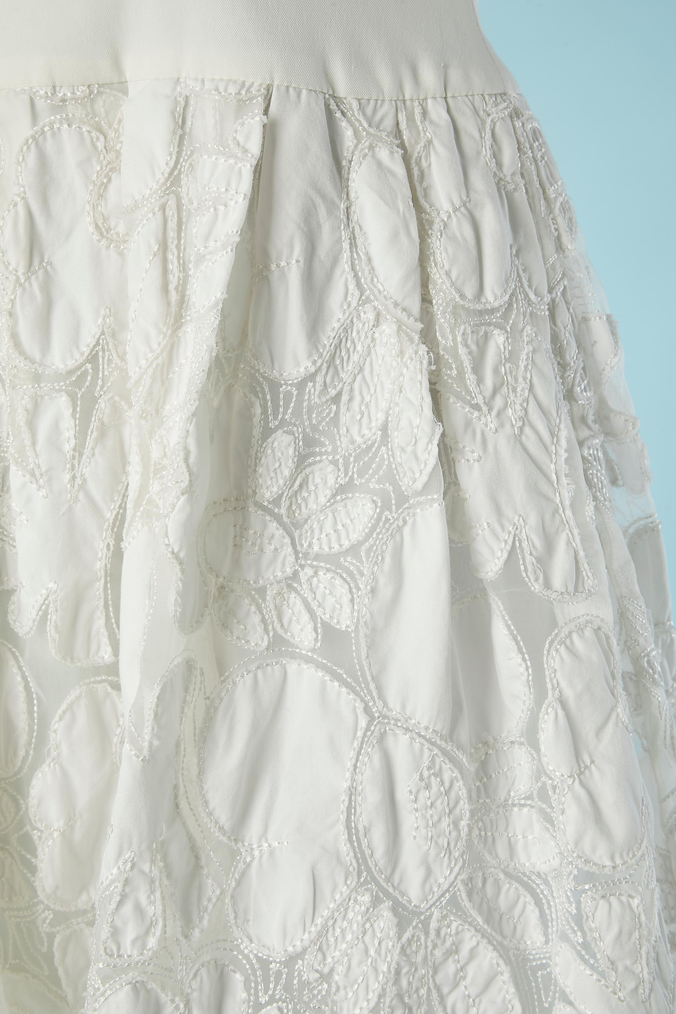 Gris Robe de cocktail transparente blanche avec application de fleurs JIKI Monté-Carlo en vente