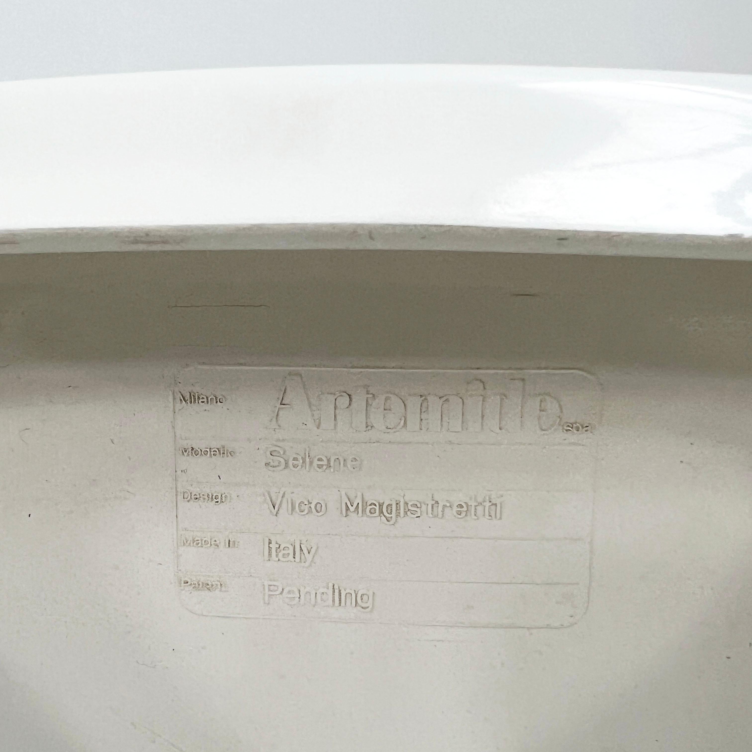 Sedia Selene bianca di Vico Magistretti per Artemide, anni '70 1