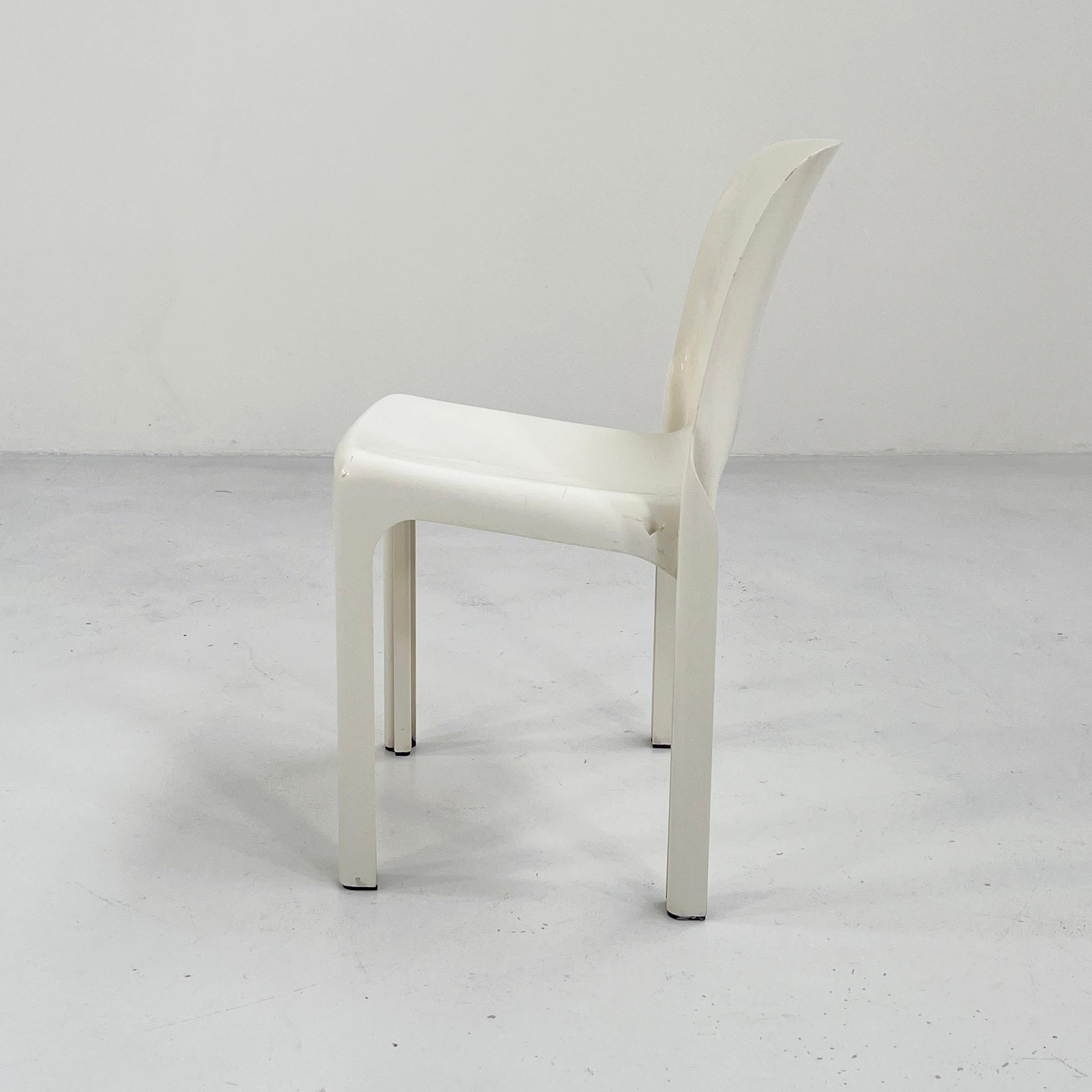White Selene Chair by Vico Magistretti for Artemide, 1970s In Good Condition In Ixelles, Bruxelles