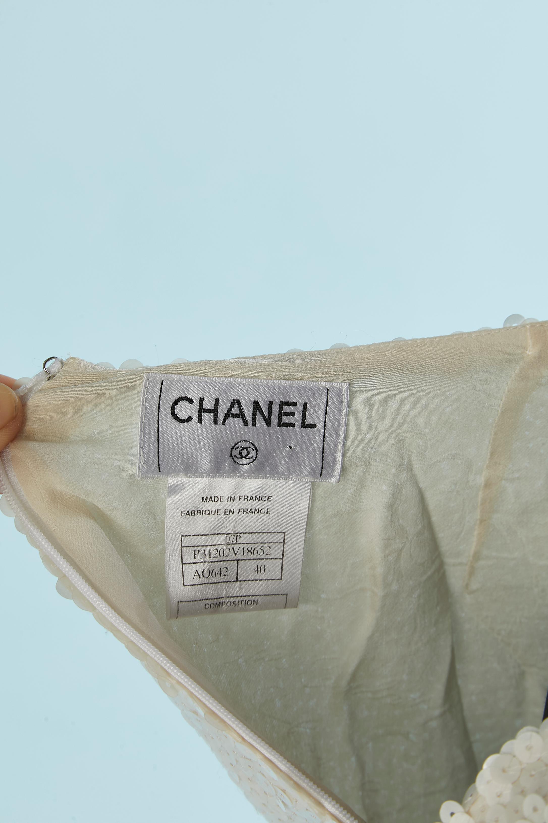 White sequins mini skirt Chanel  In Excellent Condition In Saint-Ouen-Sur-Seine, FR