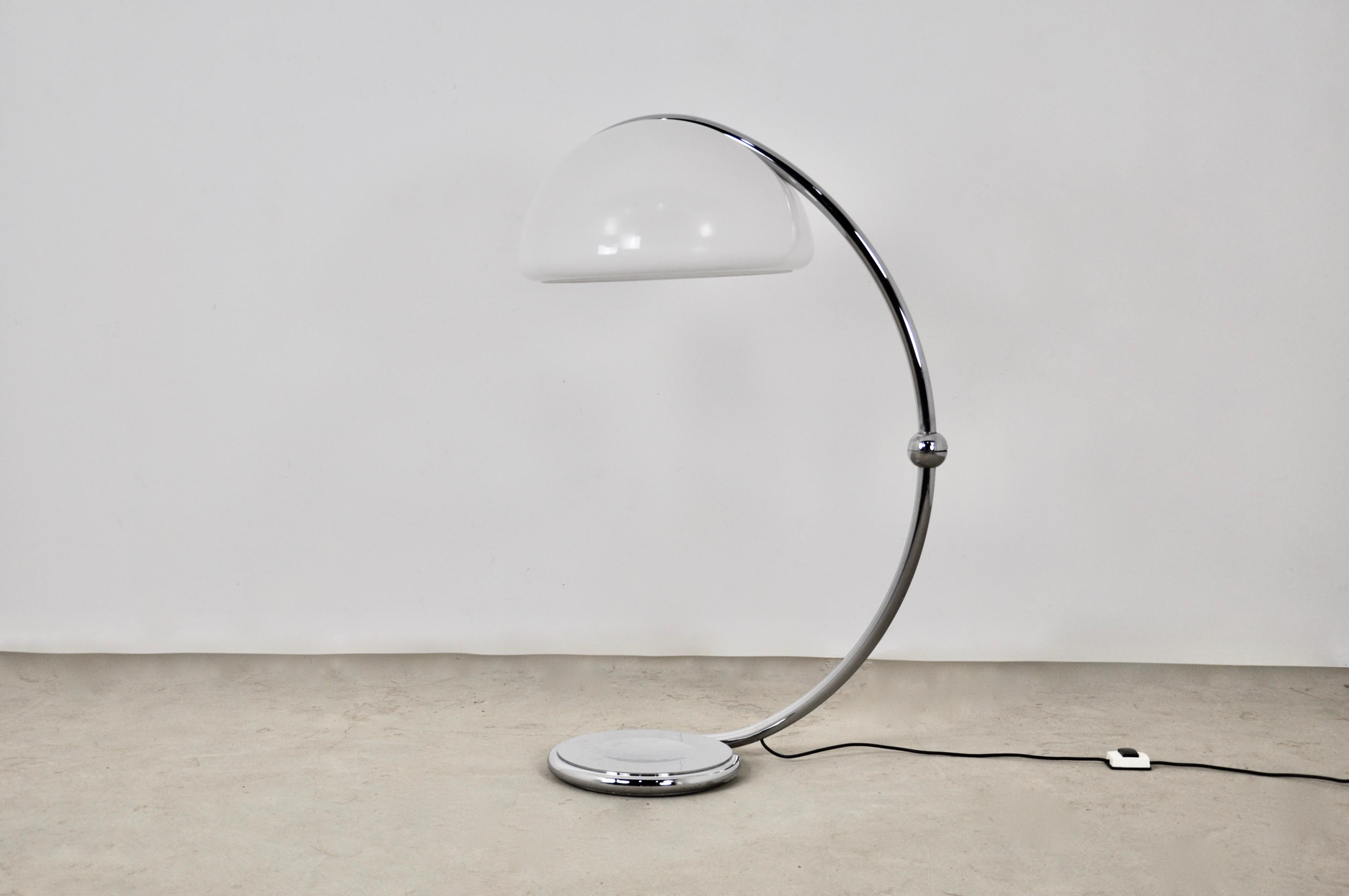 Italian floor lamp made of metal and colored plastic. Wear due to time and age of the lamp.