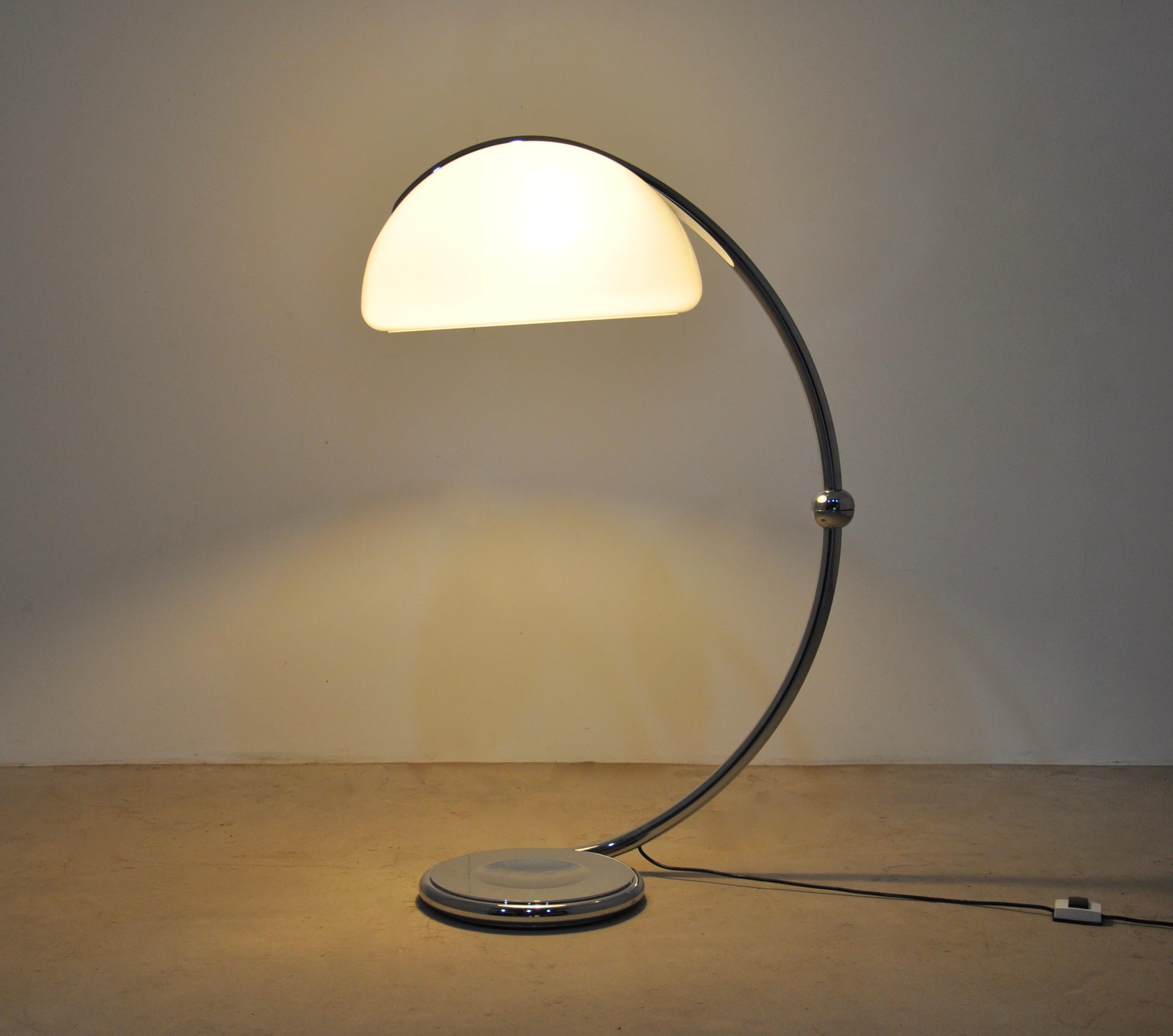 White Serpente Floor Lamp by Elio Martinelli for Martinelli Luce, 1960s 1