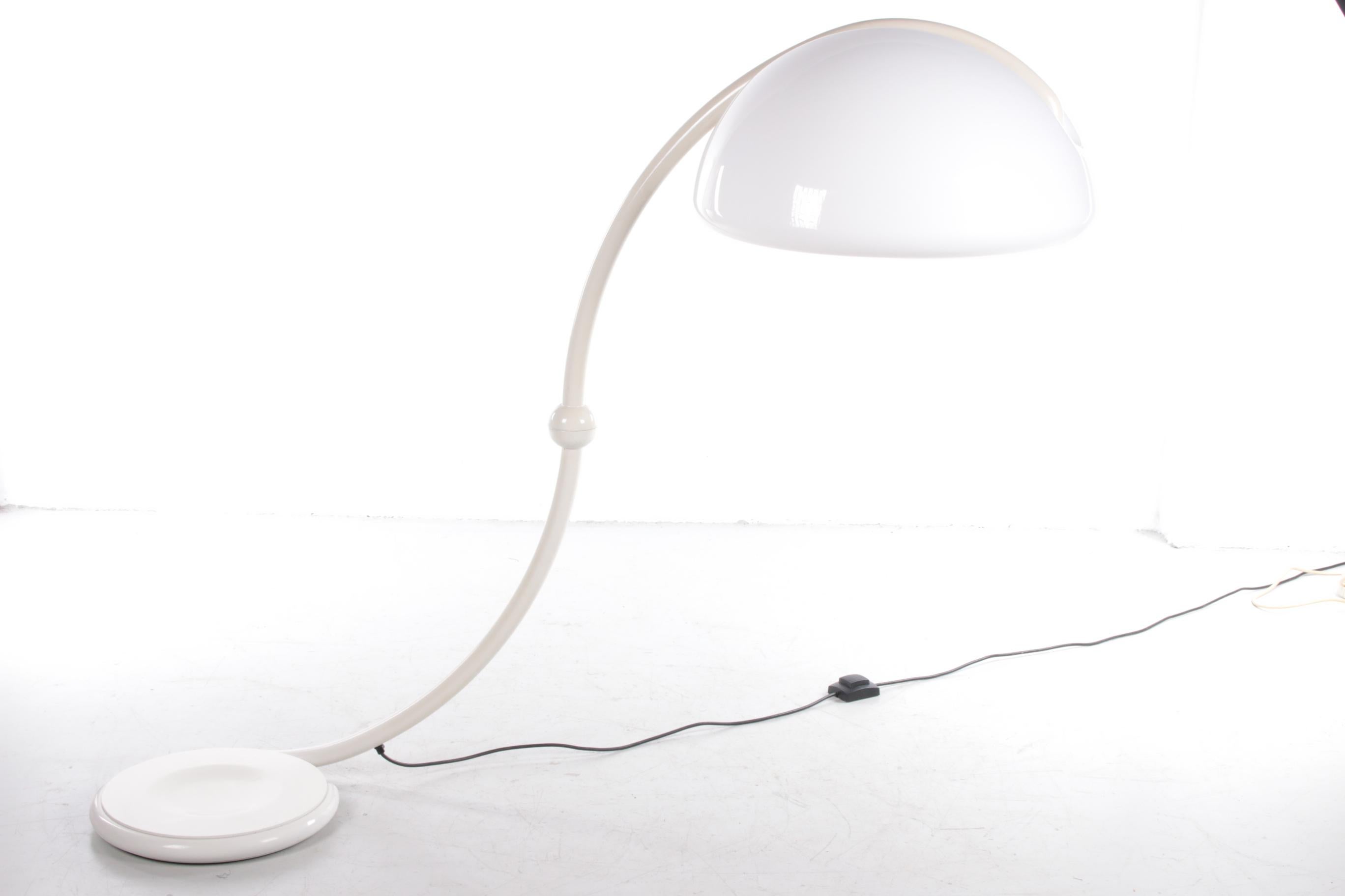 Space Age White Serpente Floor Lamp by Elio Martinelli for Martinelli Luce