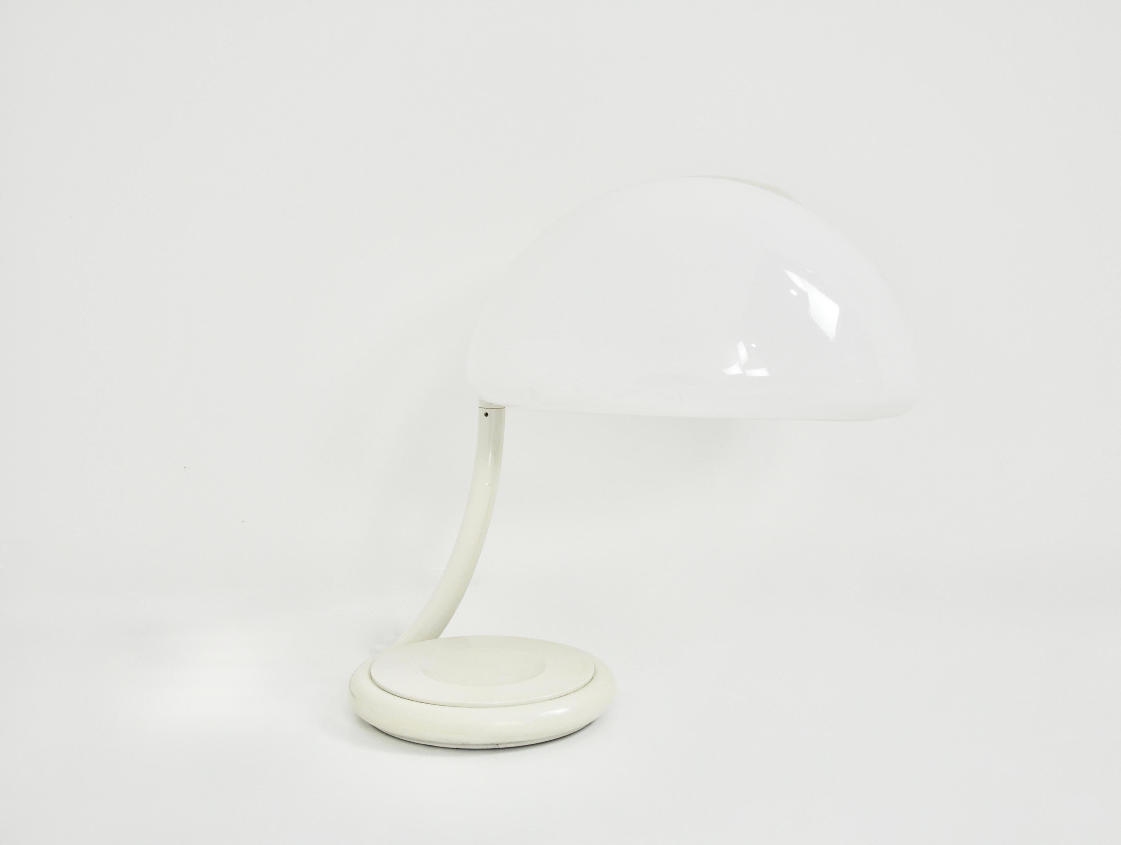 White Serpente Table Lamp by Elio Martinelli for Martinelli Luce, 1960s In Good Condition In Lasne, BE