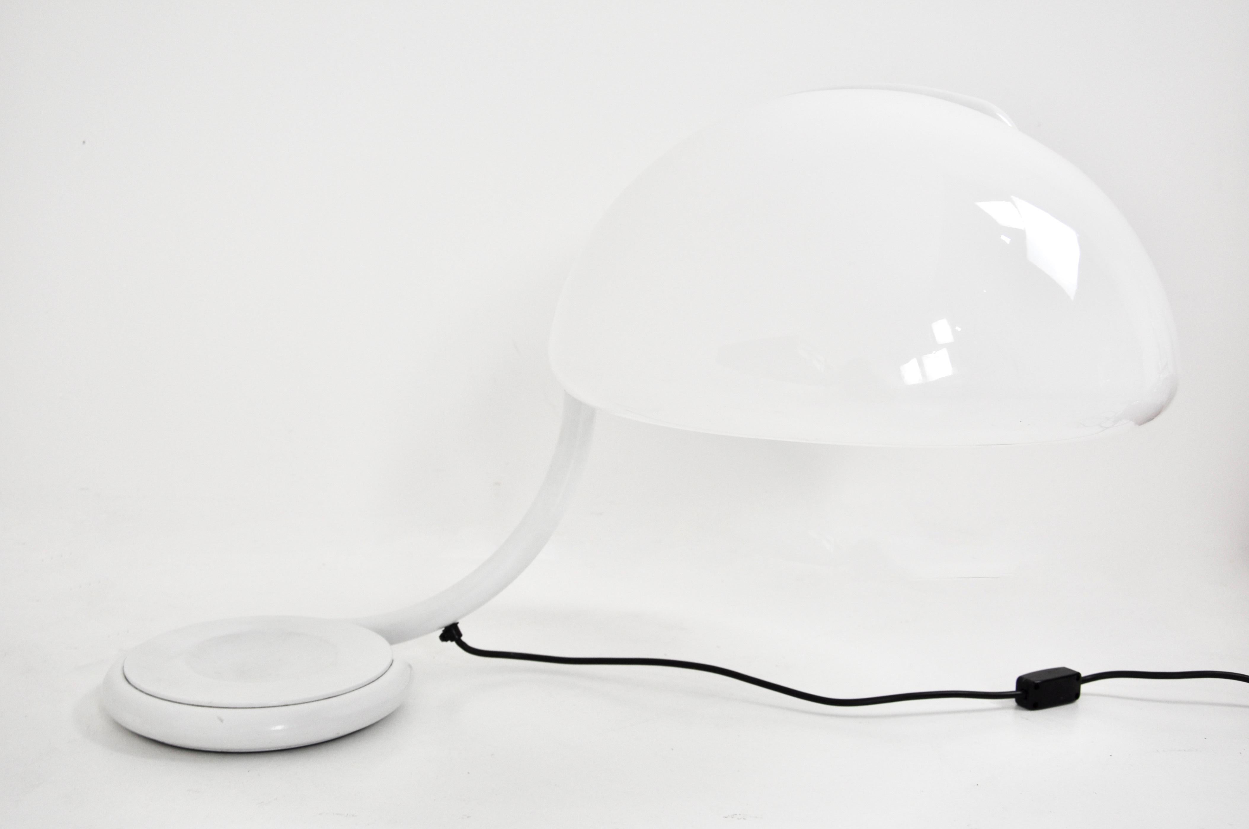 White Serpente Table Lamp by Elio Martinelli for Martinelli Luce, 1960s For Sale 1