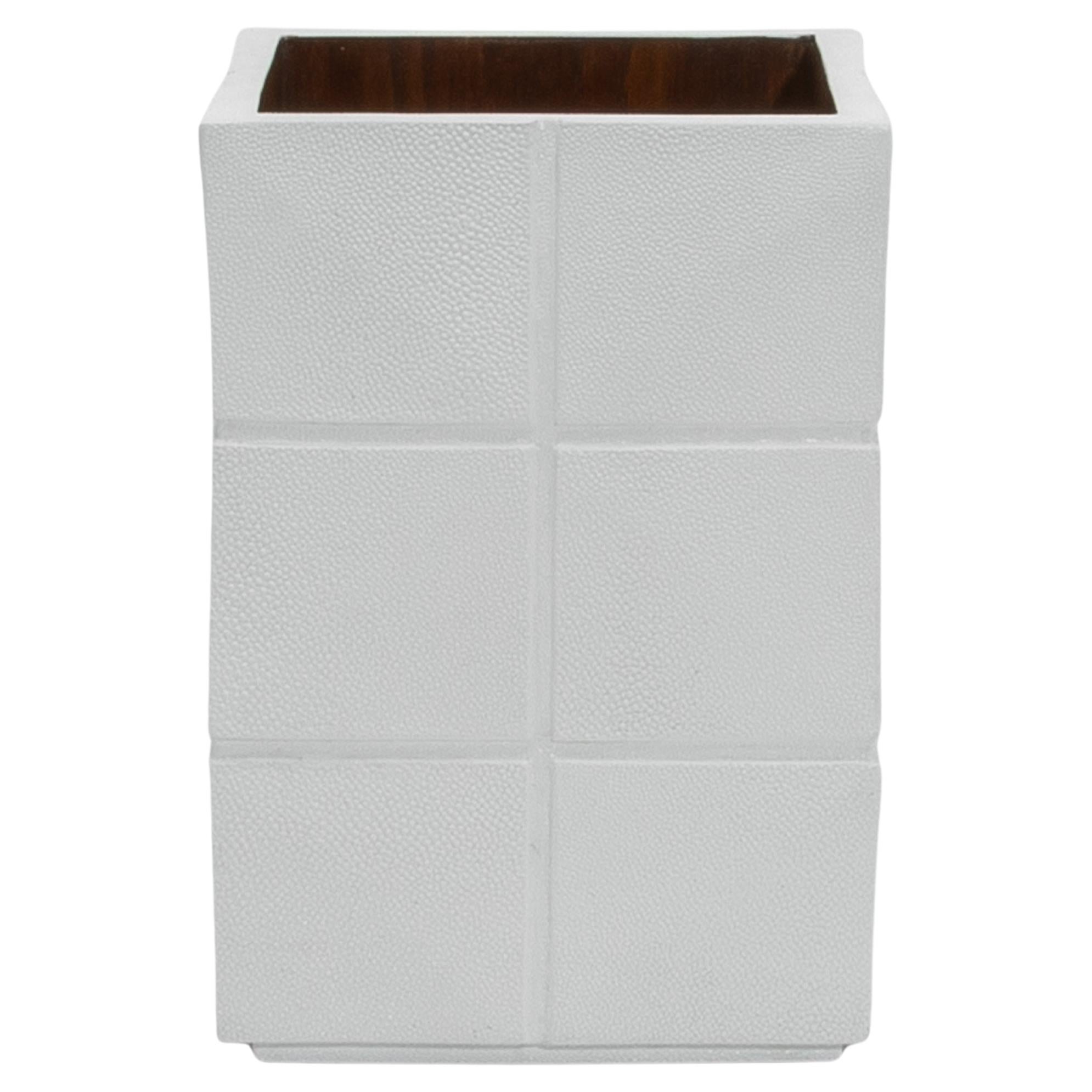 Papelera de color blanco Shagreen by R & Y Augousti