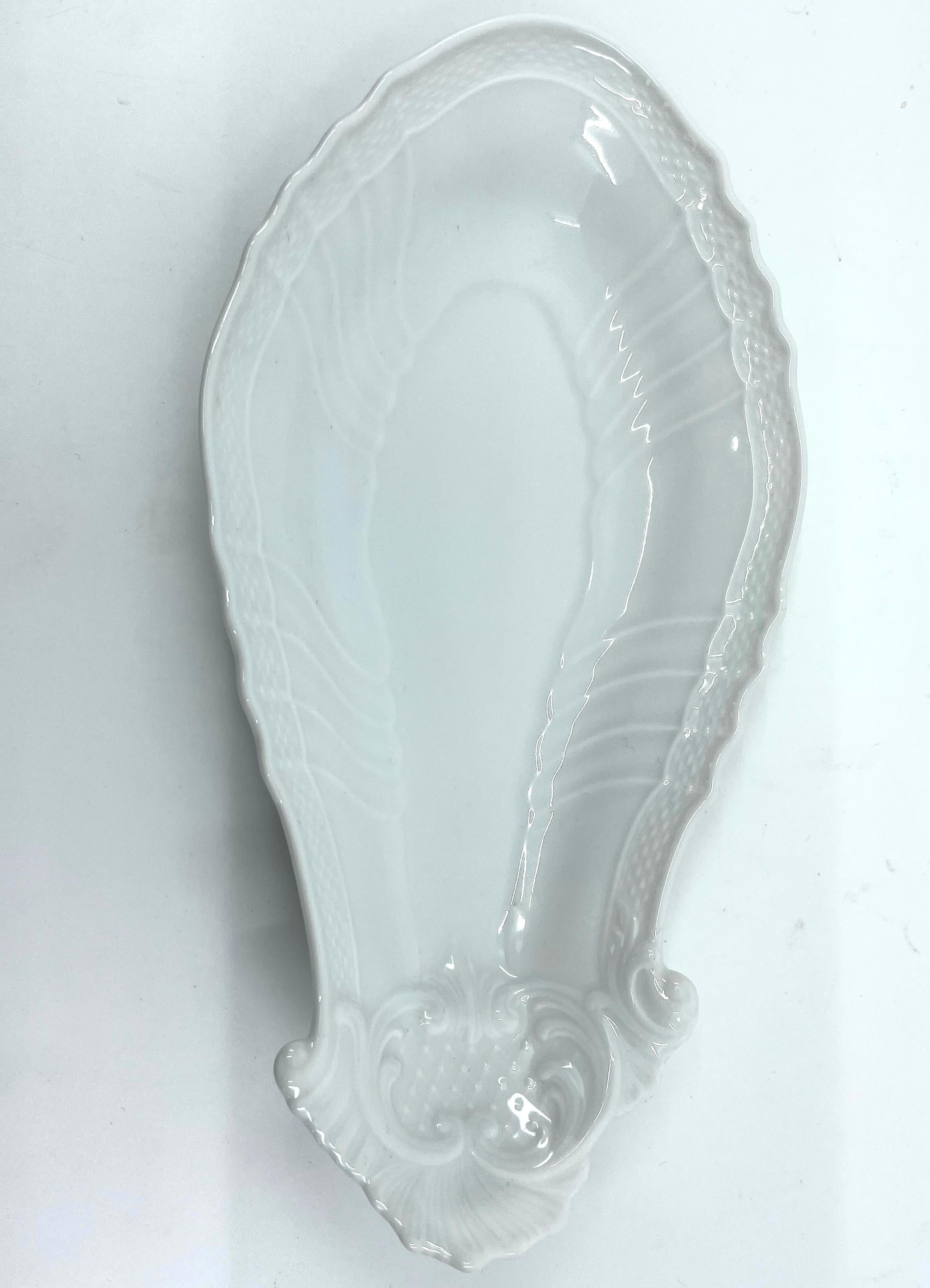 Mid-Century Modern White Shaped Candy Dish For Sale