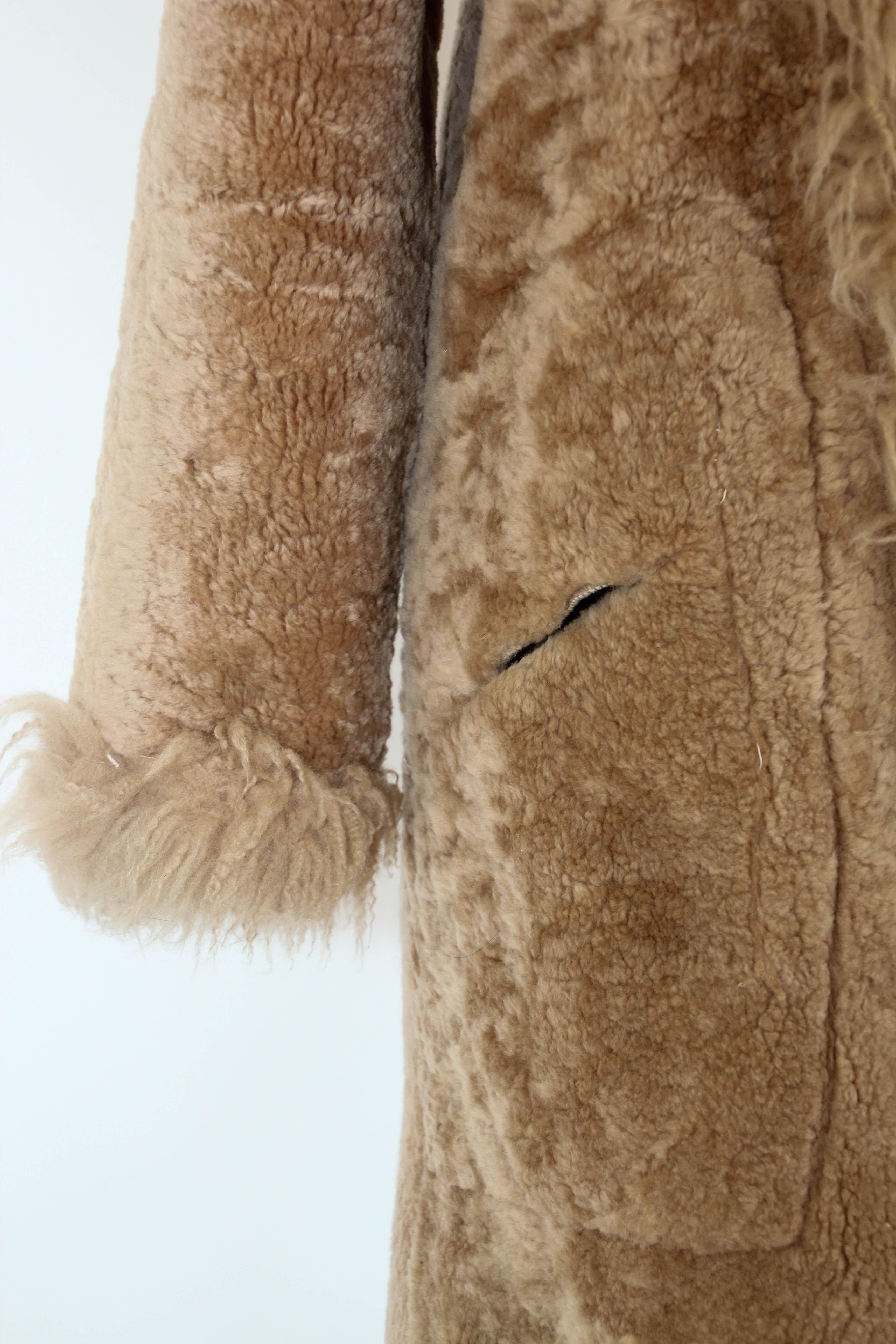 Brown Sheepskin Fur Vintage Coat Australia 1970's Size Small to Medium For Sale 7