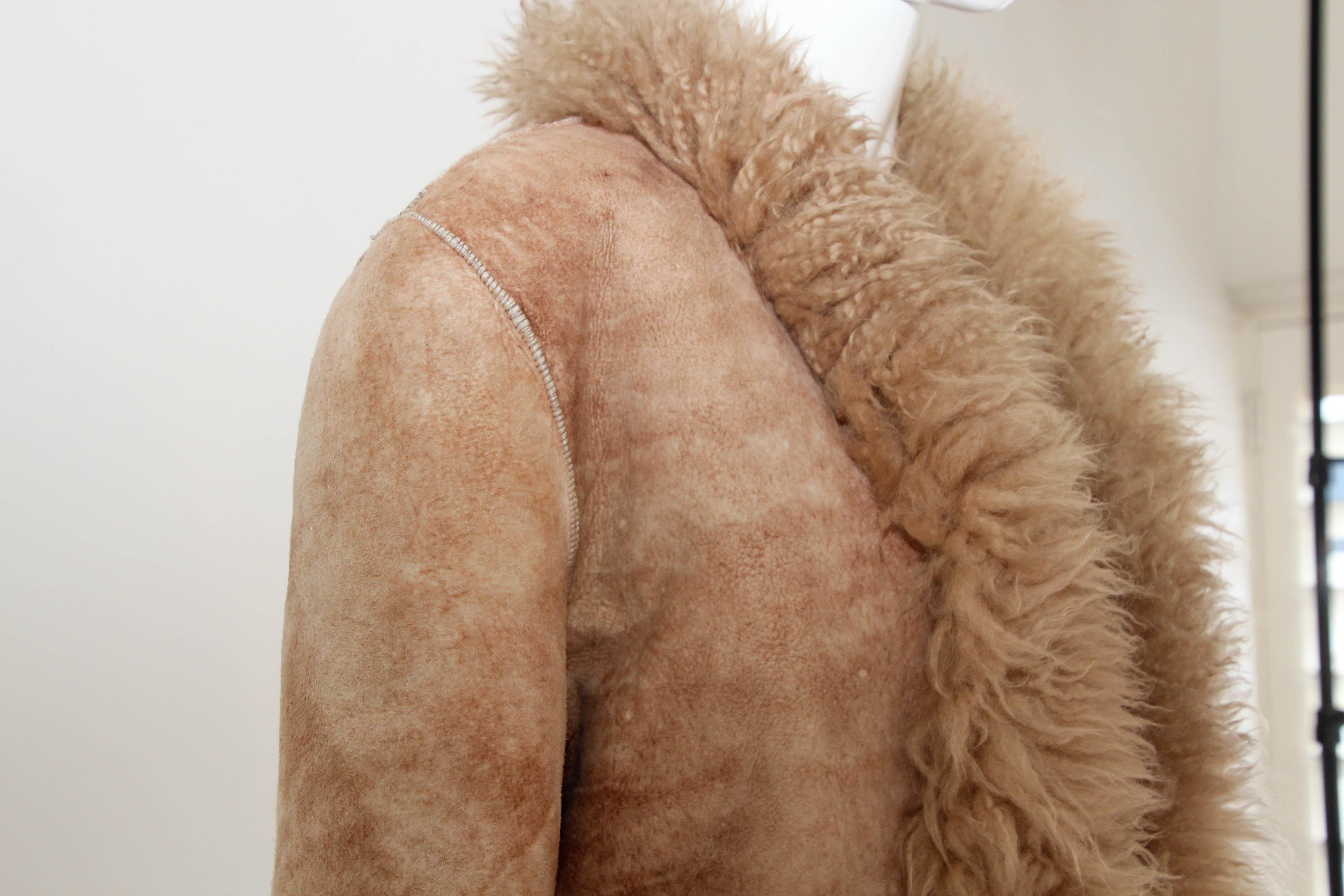 Women's or Men's Brown Sheepskin Fur Vintage Coat Australia 1970's Size Small to Medium For Sale
